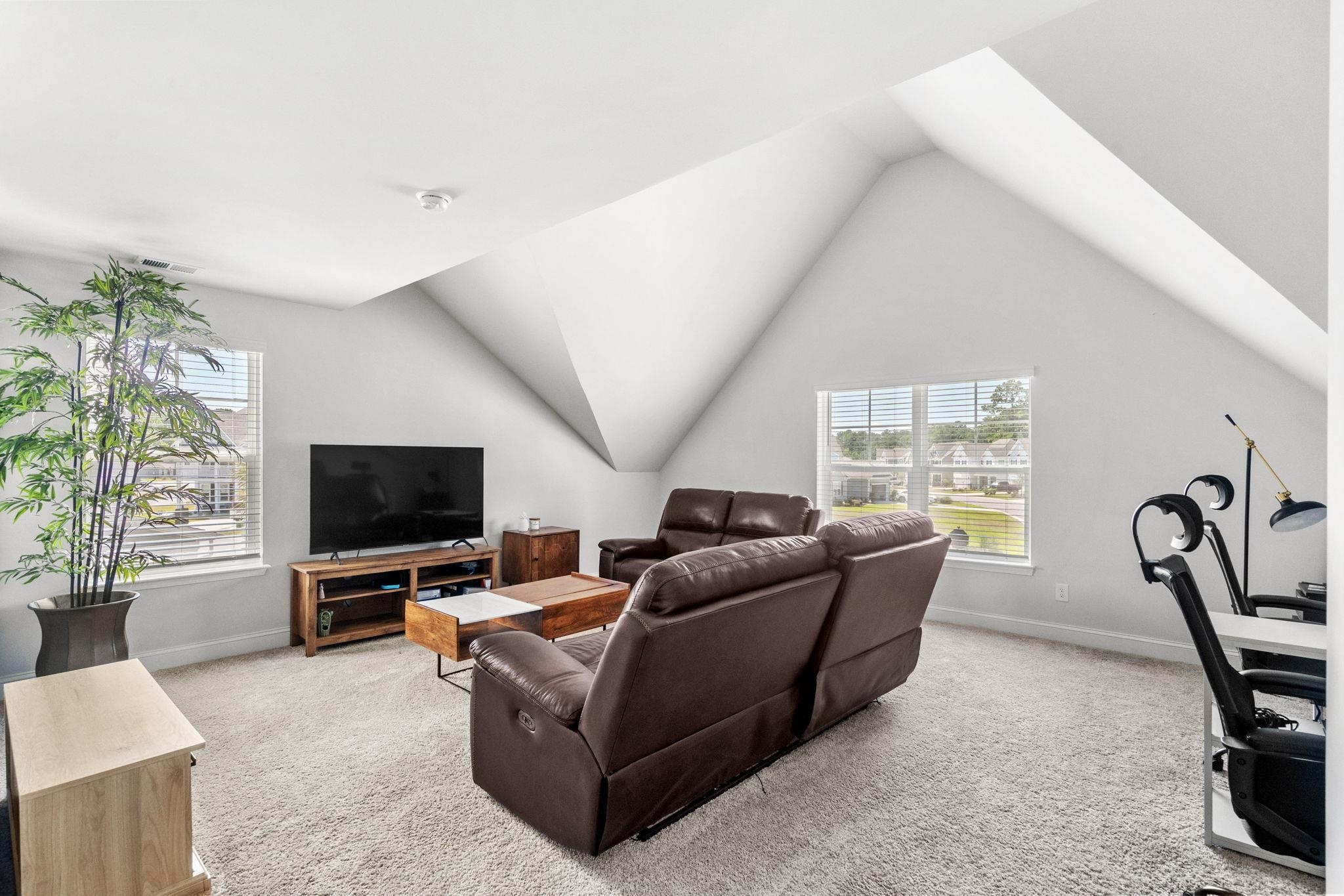 4008 Dewberry Ln. Property Photo 25