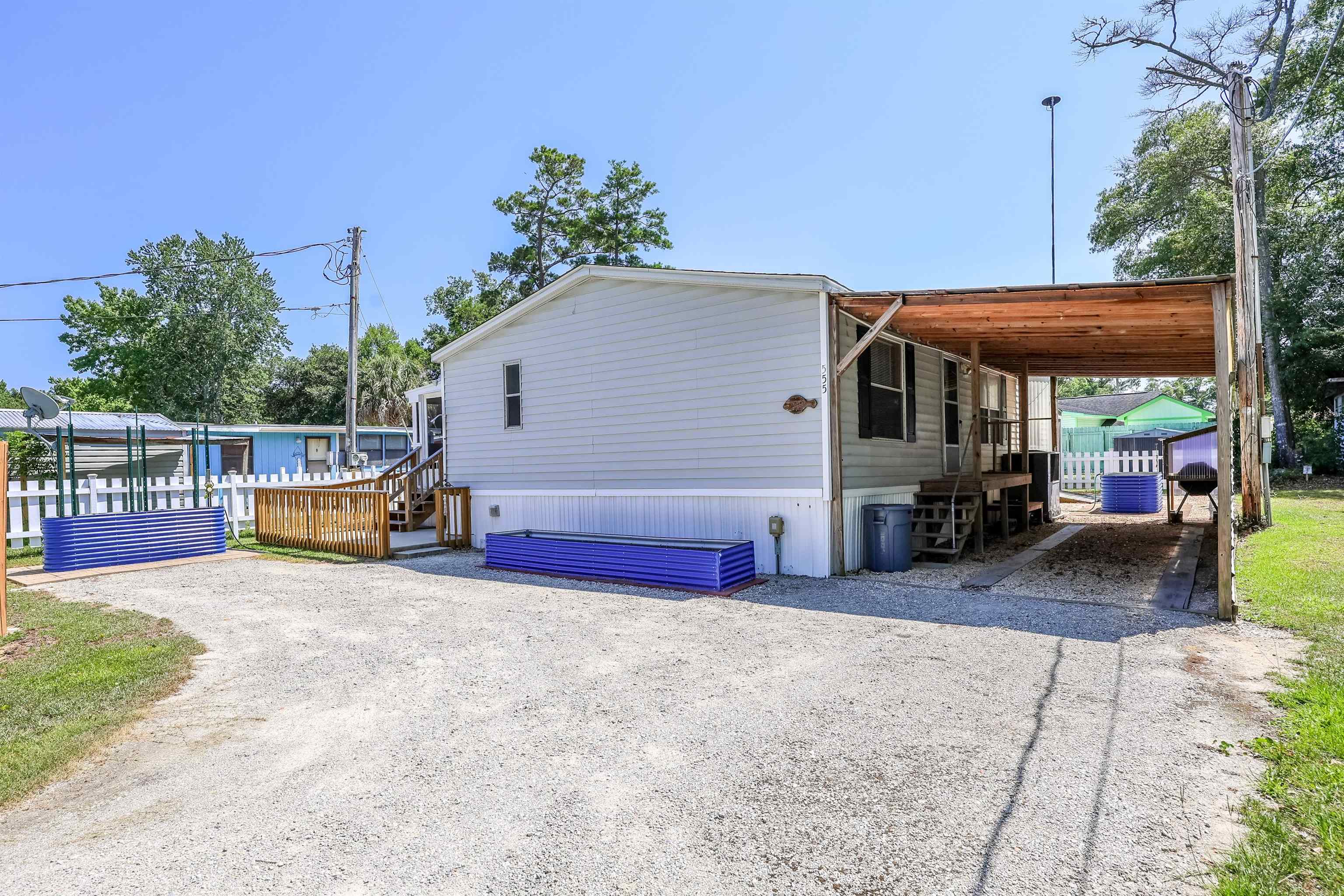 555 Woodland Dr. Property Photo 1