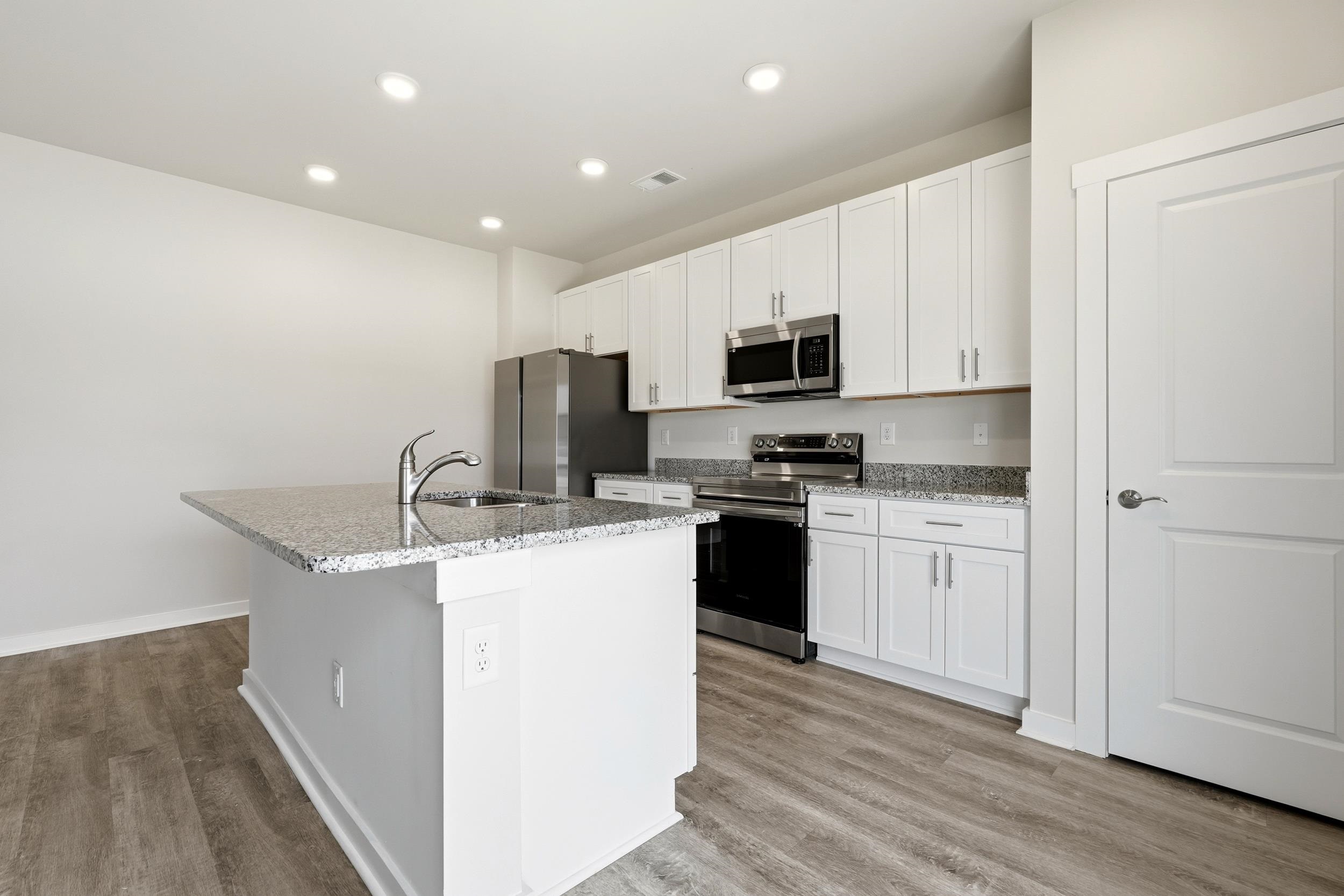 210 Autumn Olive Place Property Photo 7