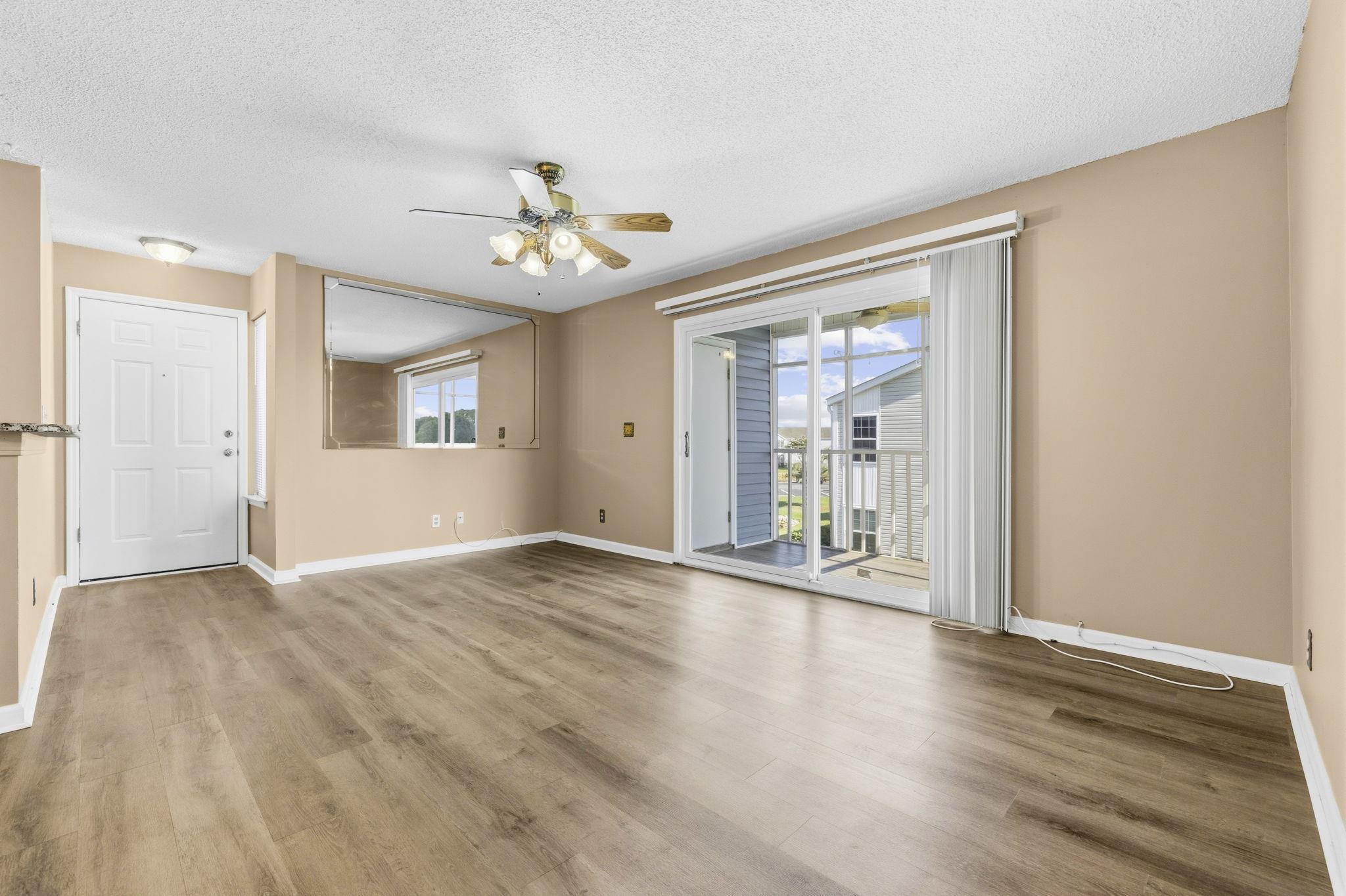 2181 Clearwater Dr. Property Photo 4