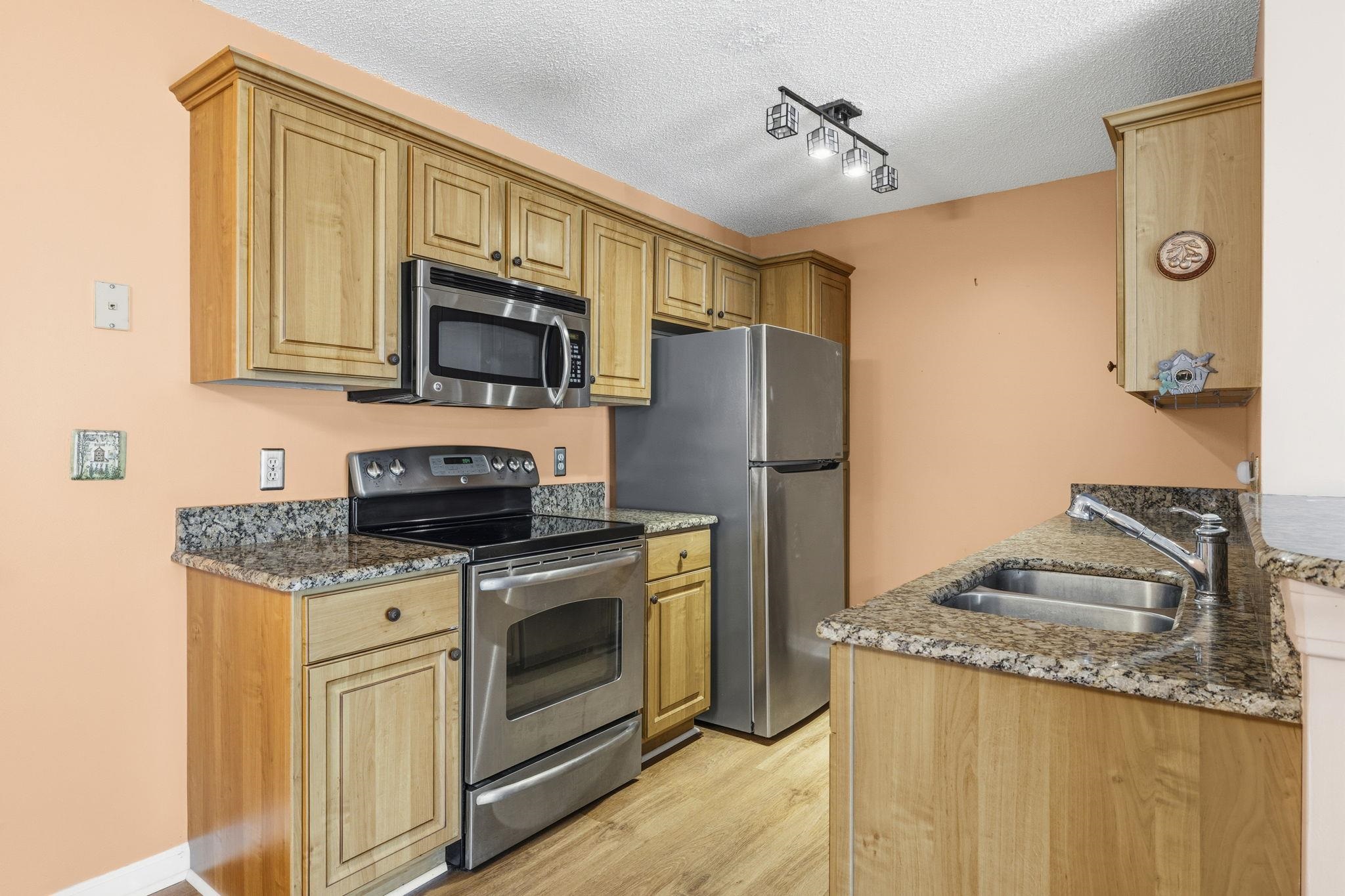 2181 Clearwater Dr. Property Photo 10