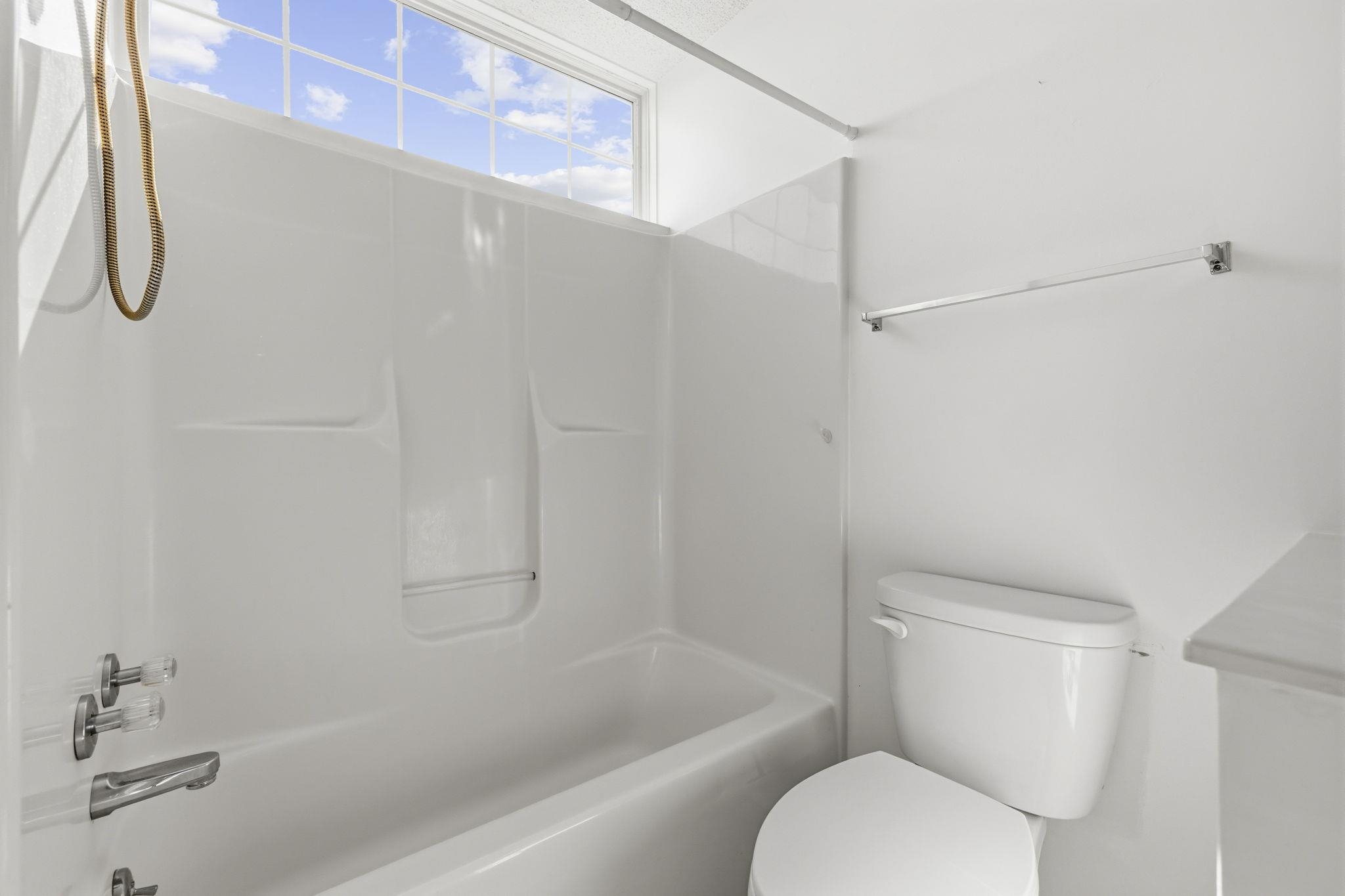 2181 Clearwater Dr. Property Photo 20