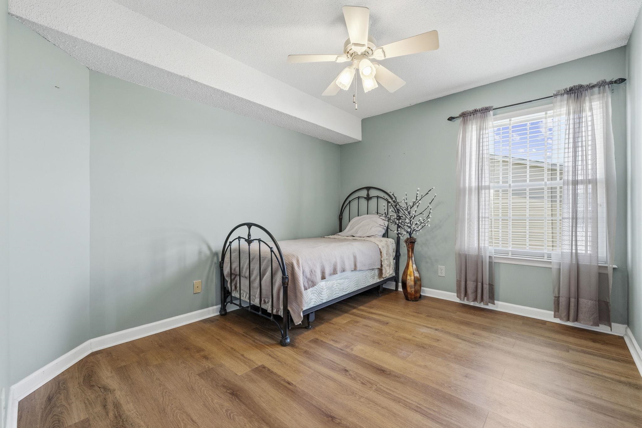2181 Clearwater Dr. Property Photo 22