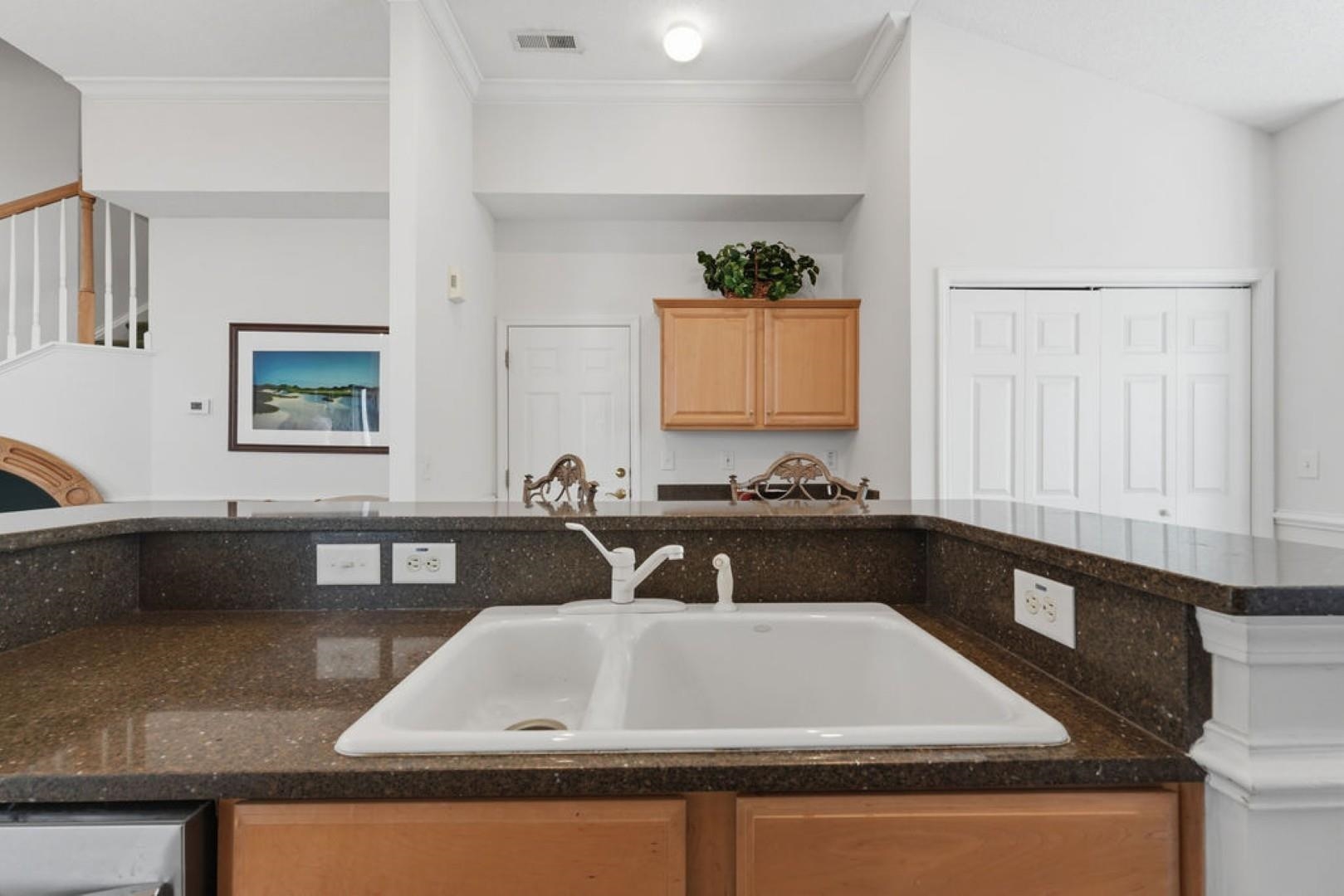 6095 Catalina Dr. Property Photo 12