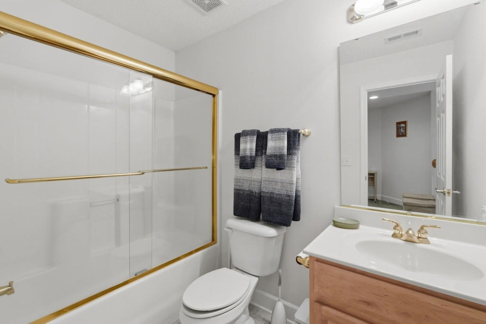 6095 Catalina Dr. Property Photo 32