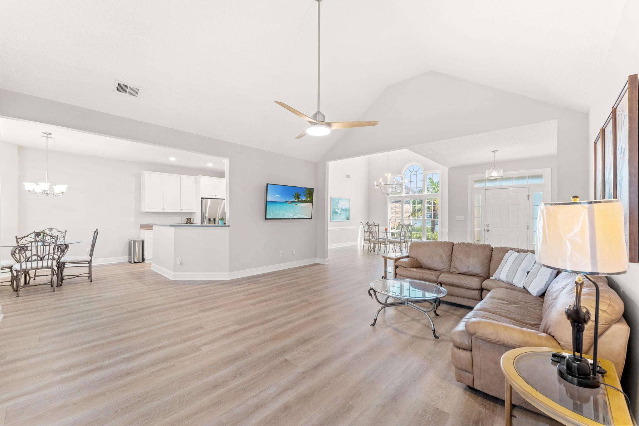 515 Sea Island Way Property Photo 5