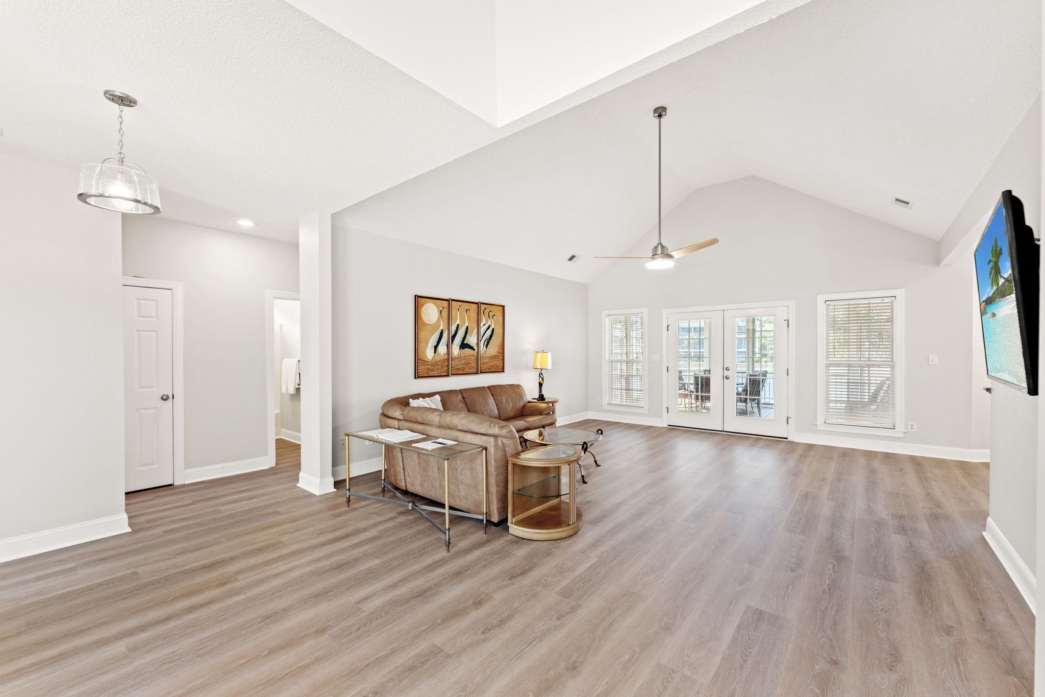 515 Sea Island Way Property Photo 7