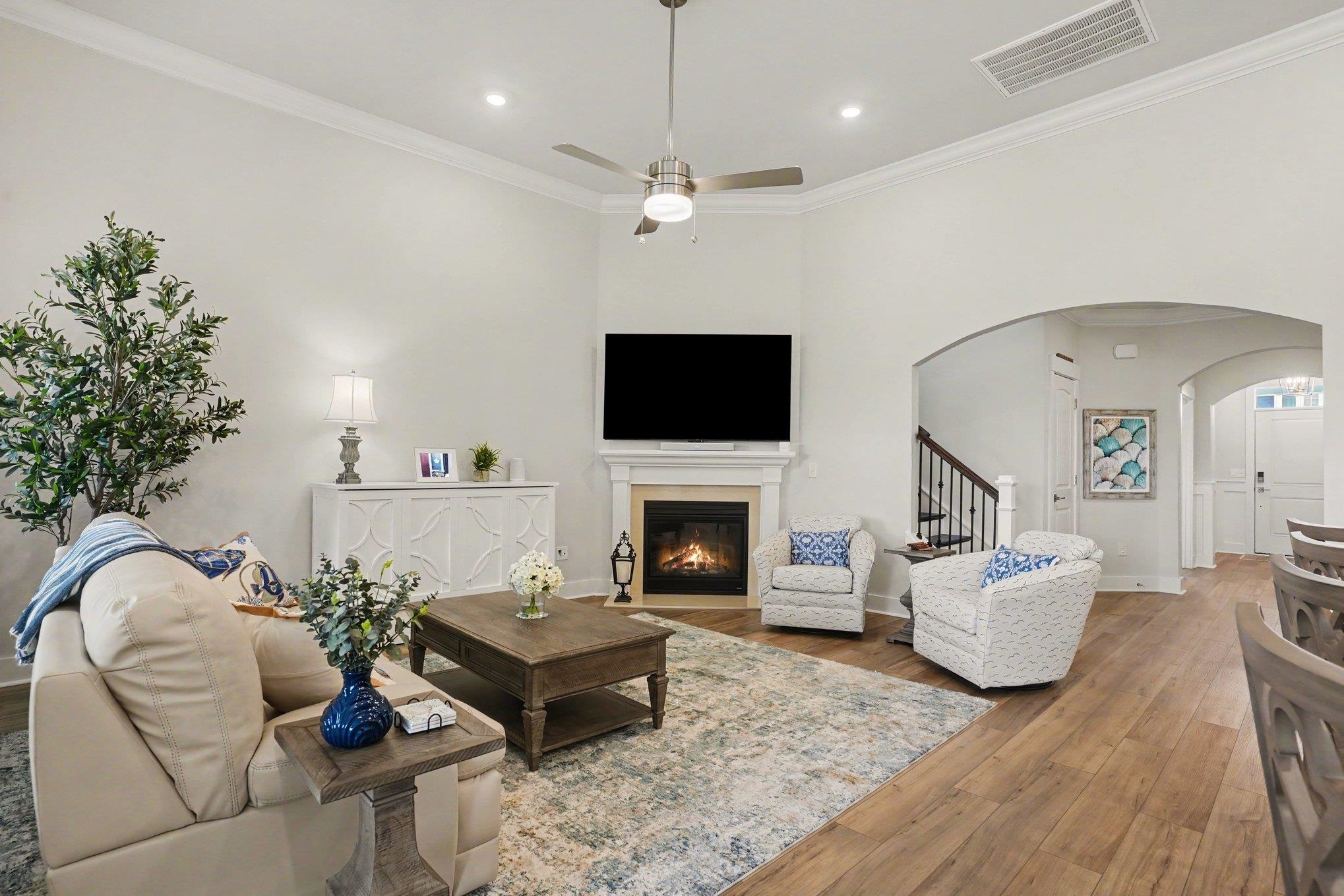 1087 Laconic Dr. Property Photo 6