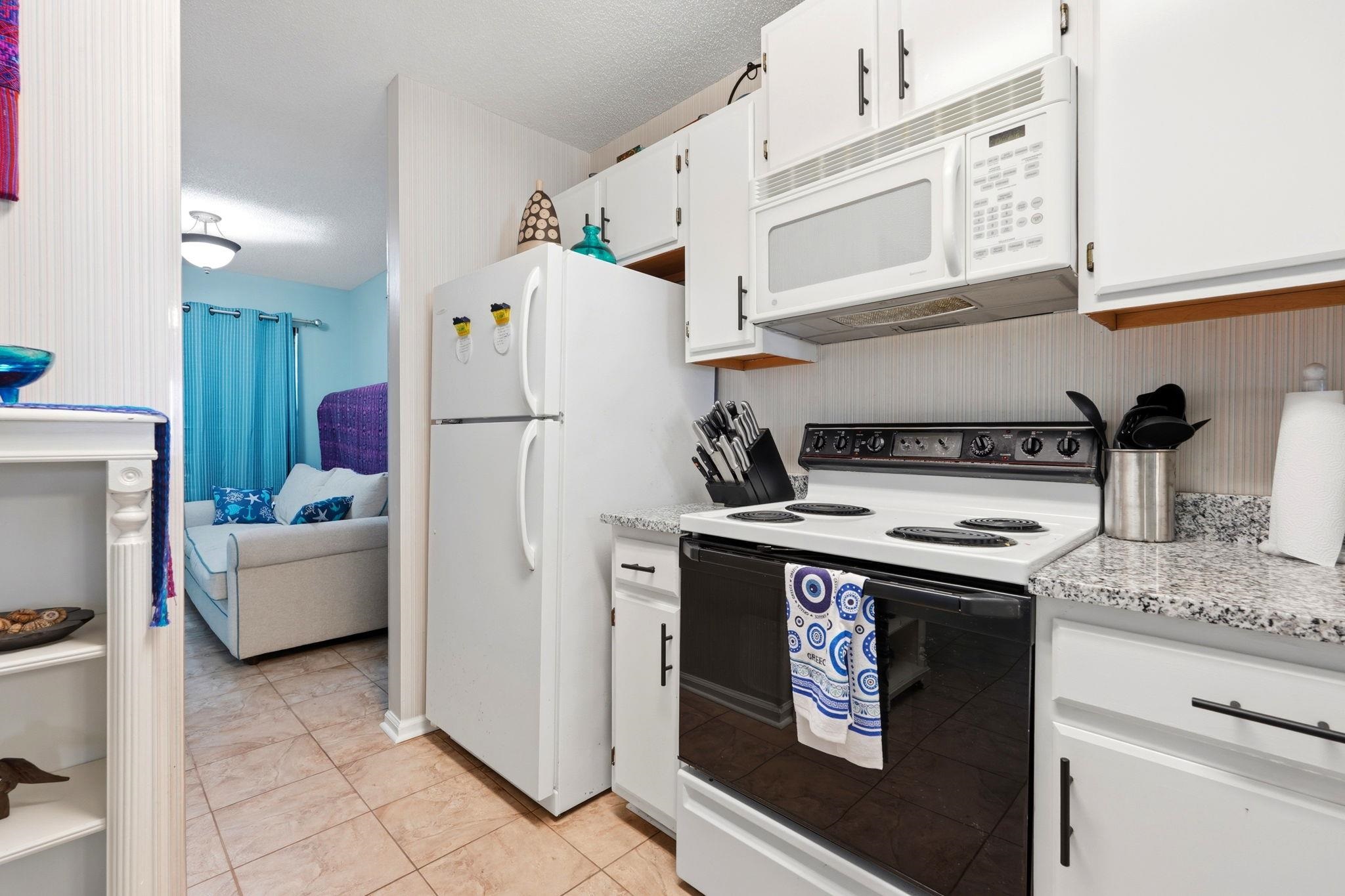 1095 W Plantation Dr. Property Photo 6