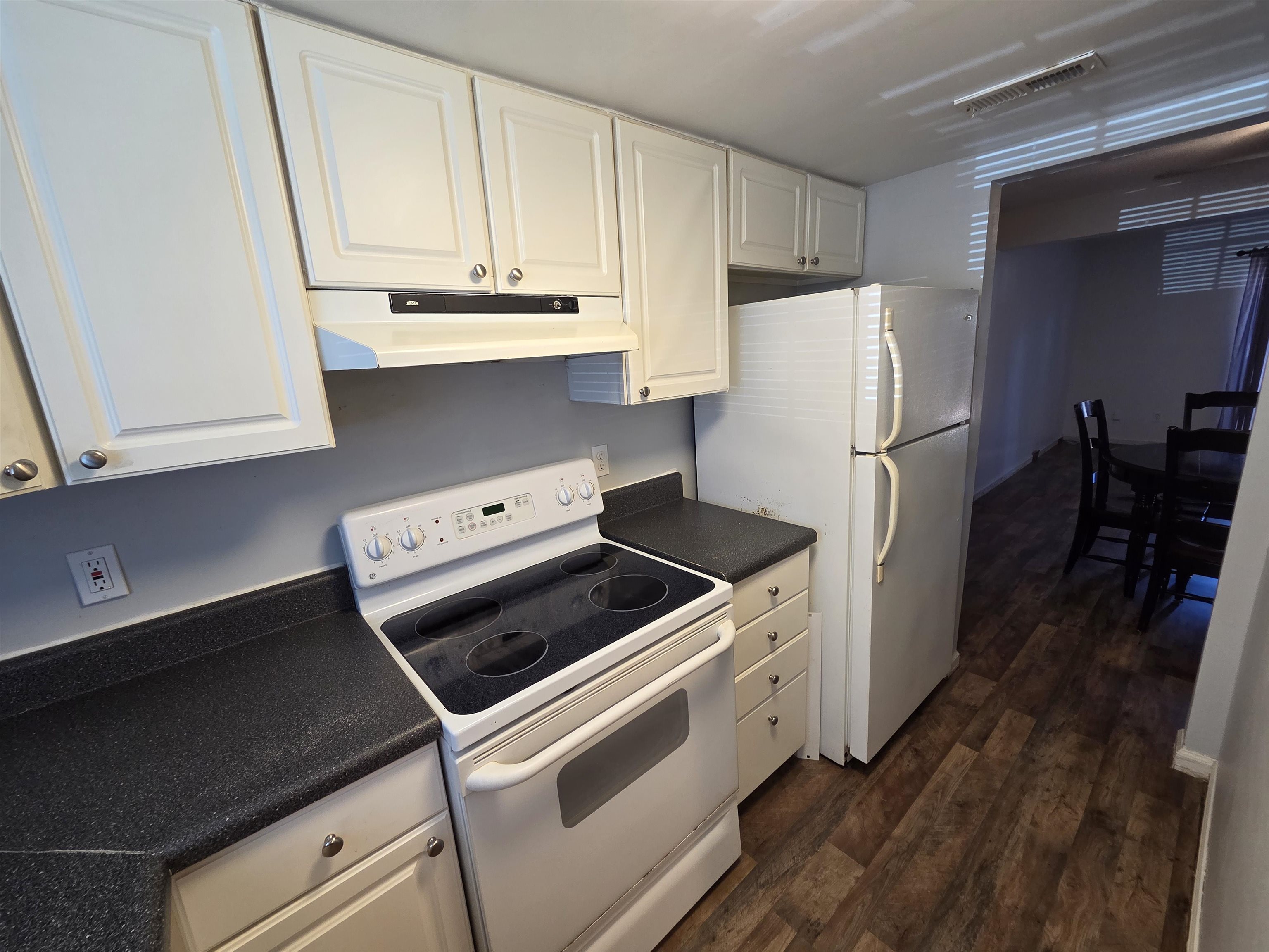 1025 Carolina Rd. Property Photo 4