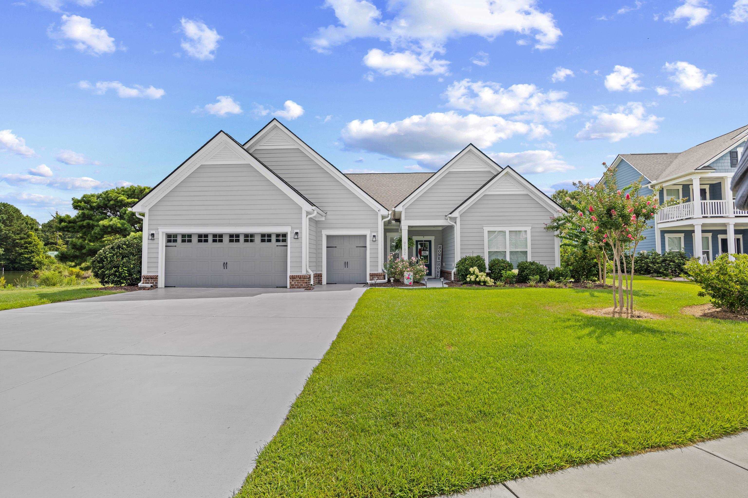 9192 NW Oldfield Rd. Property Photo 1