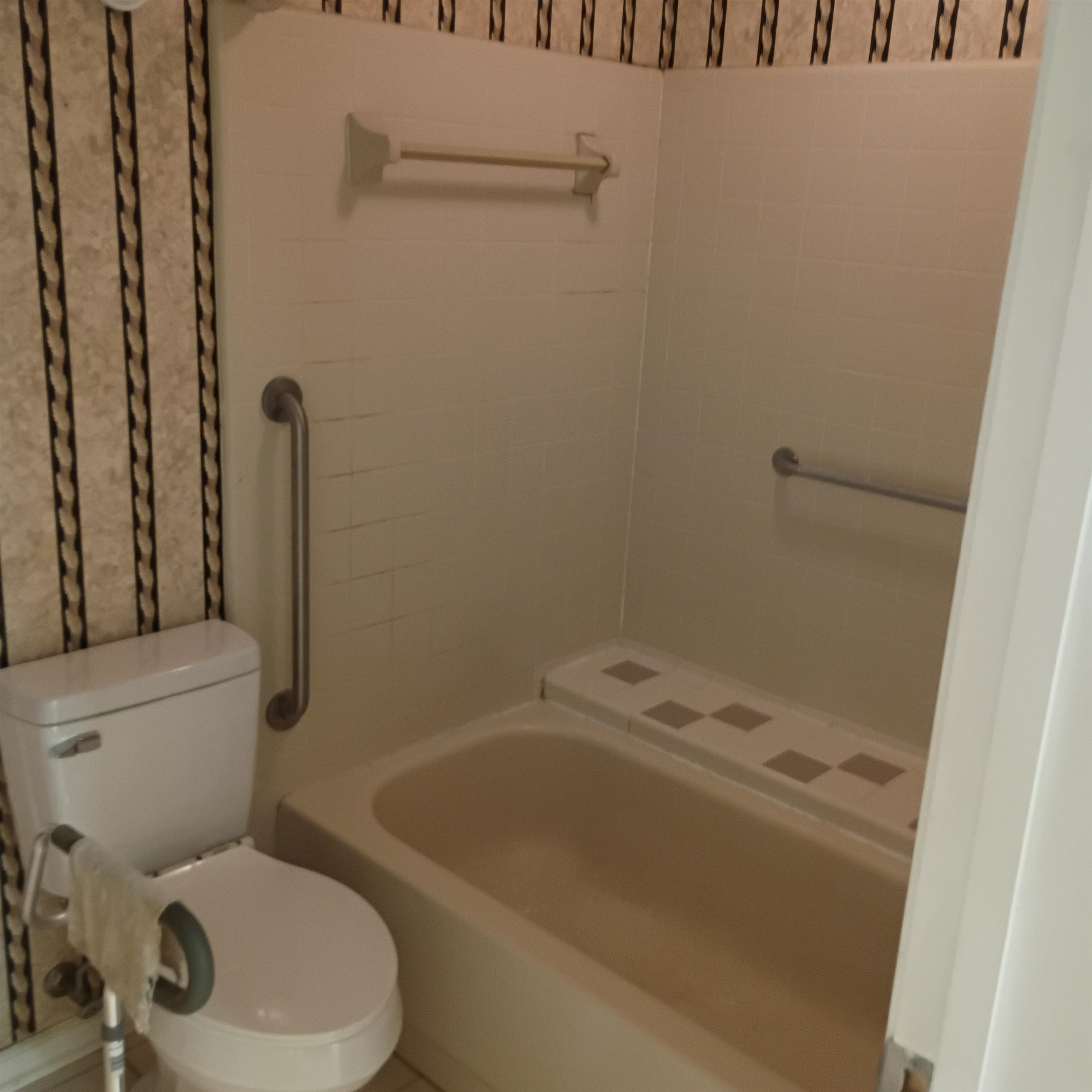 4601 Greenbriar Dr. Property Photo 9