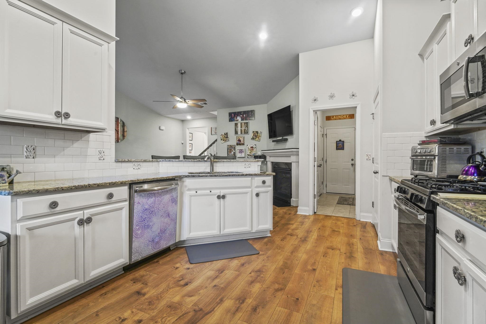 605 Cherry Blossom Dr. Property Photo 9