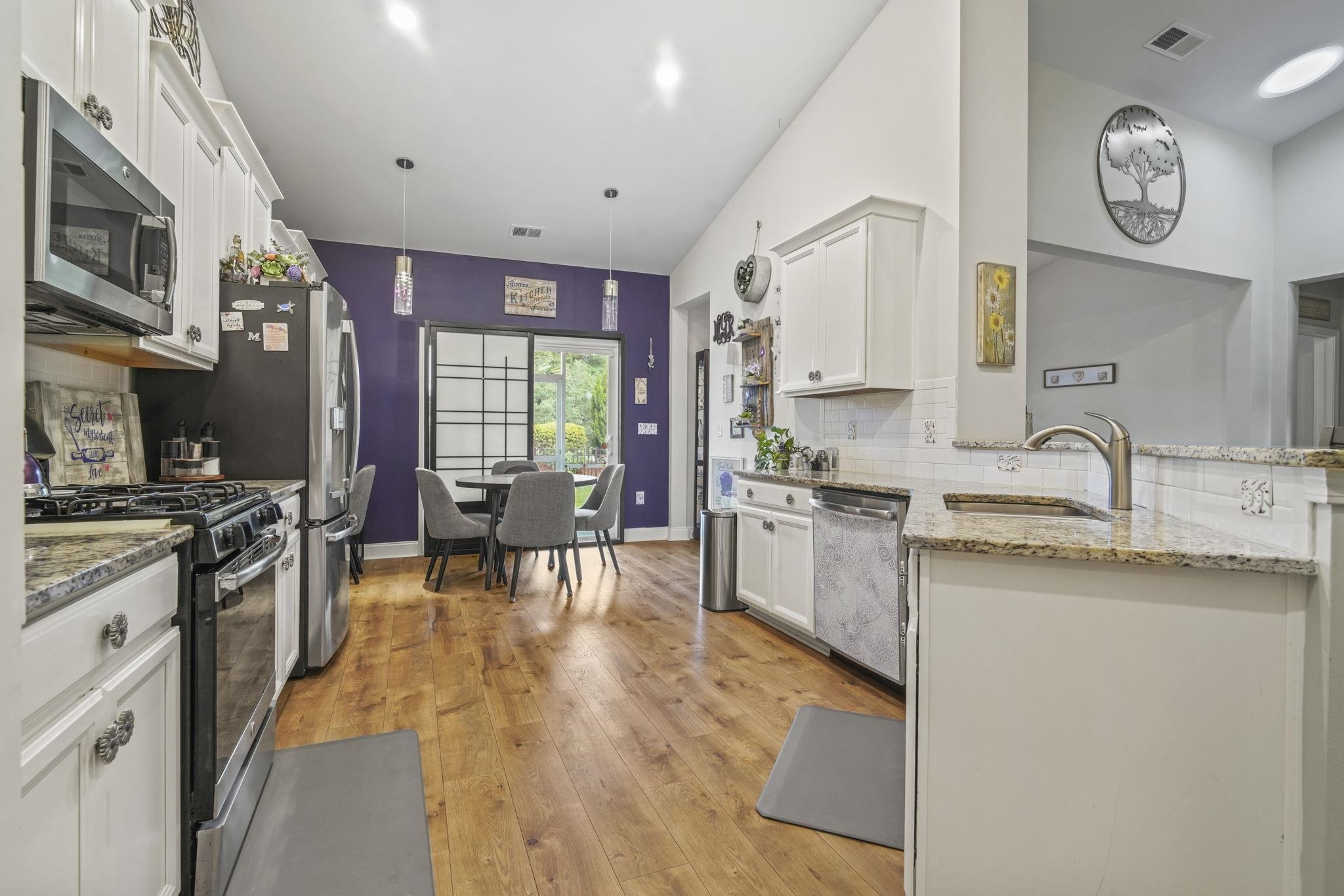 605 Cherry Blossom Dr. Property Photo 11