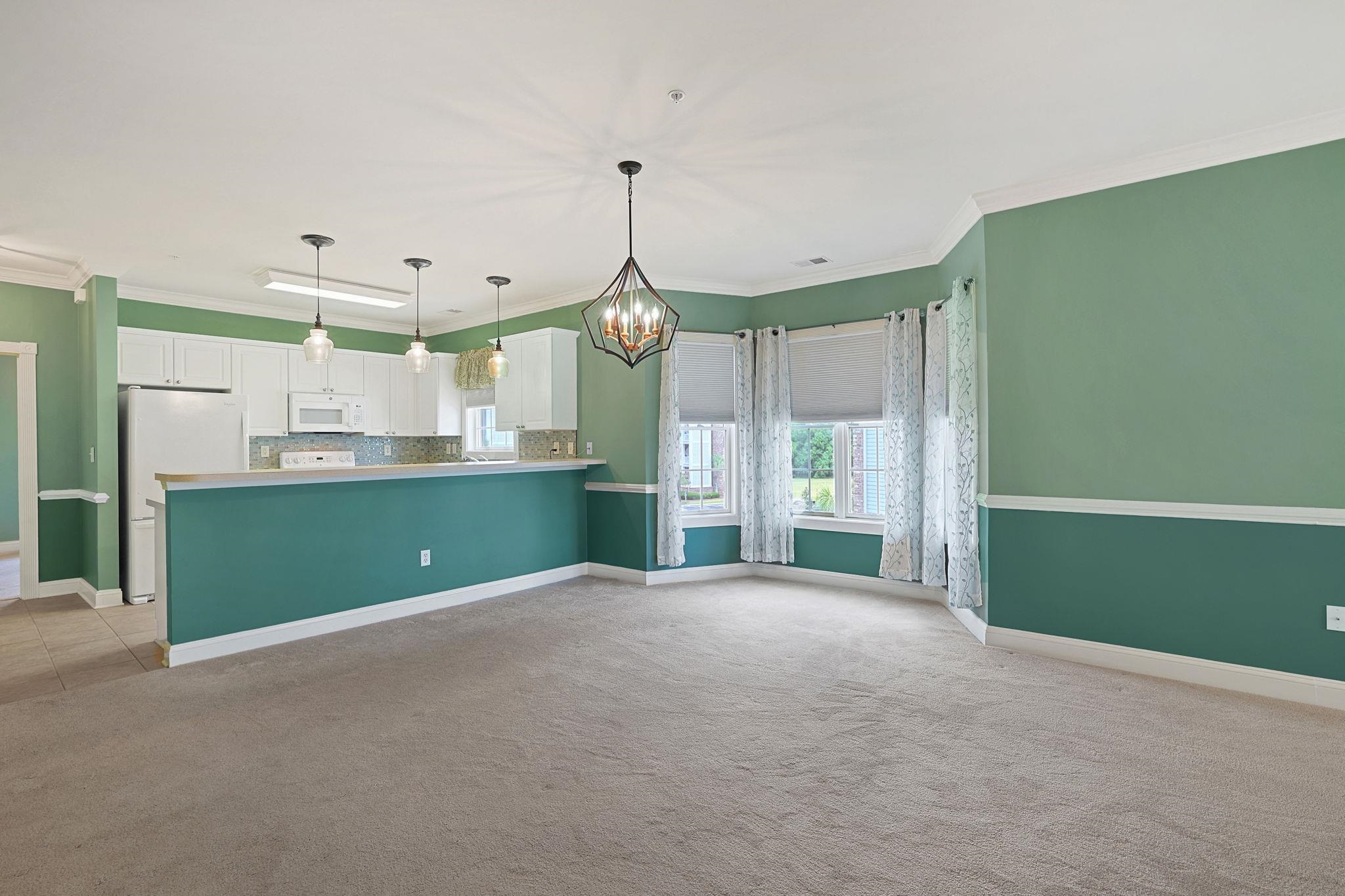 4875 Luster Leaf Circle Property Photo 8