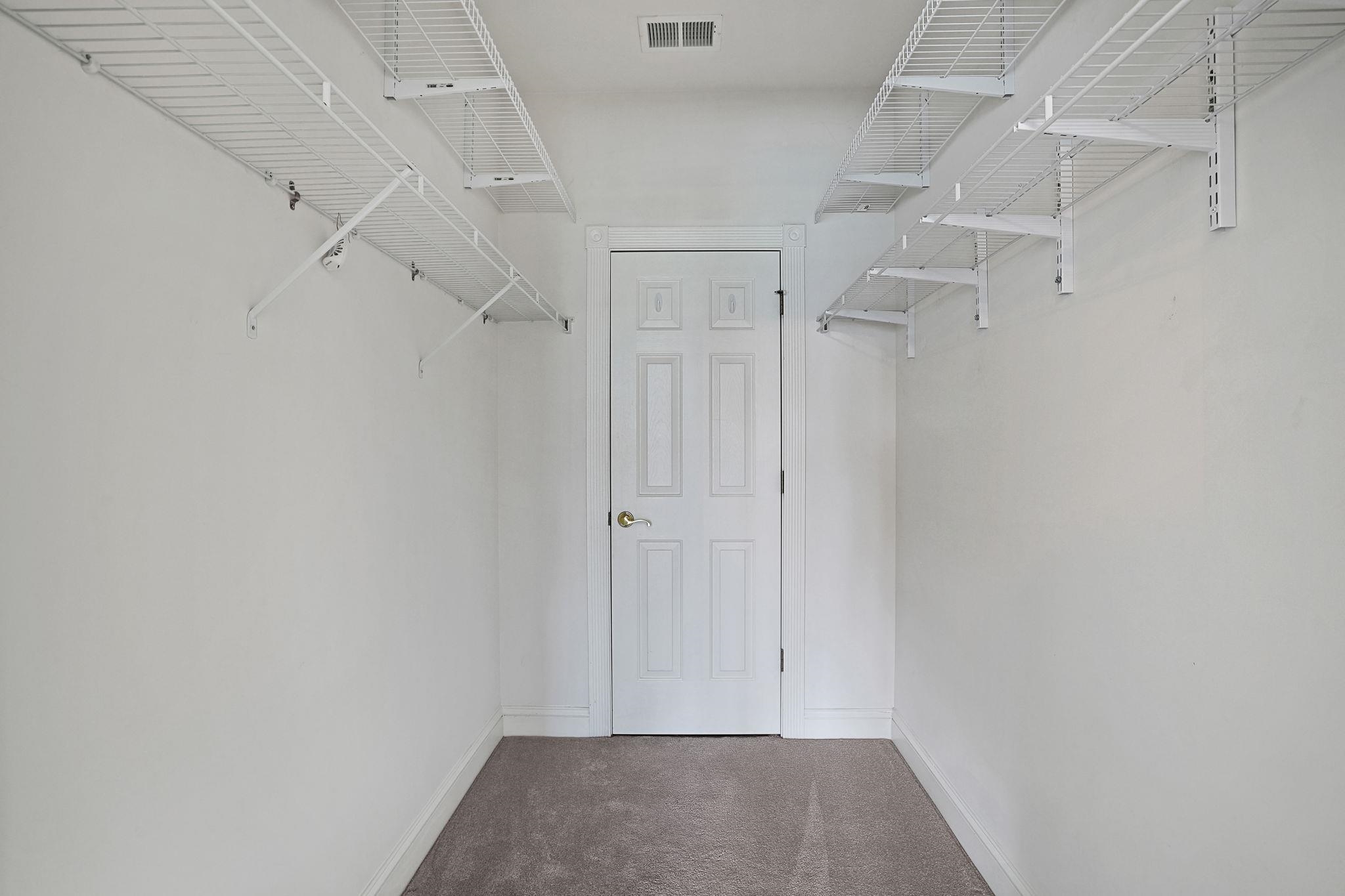 4875 Luster Leaf Circle Property Photo 17