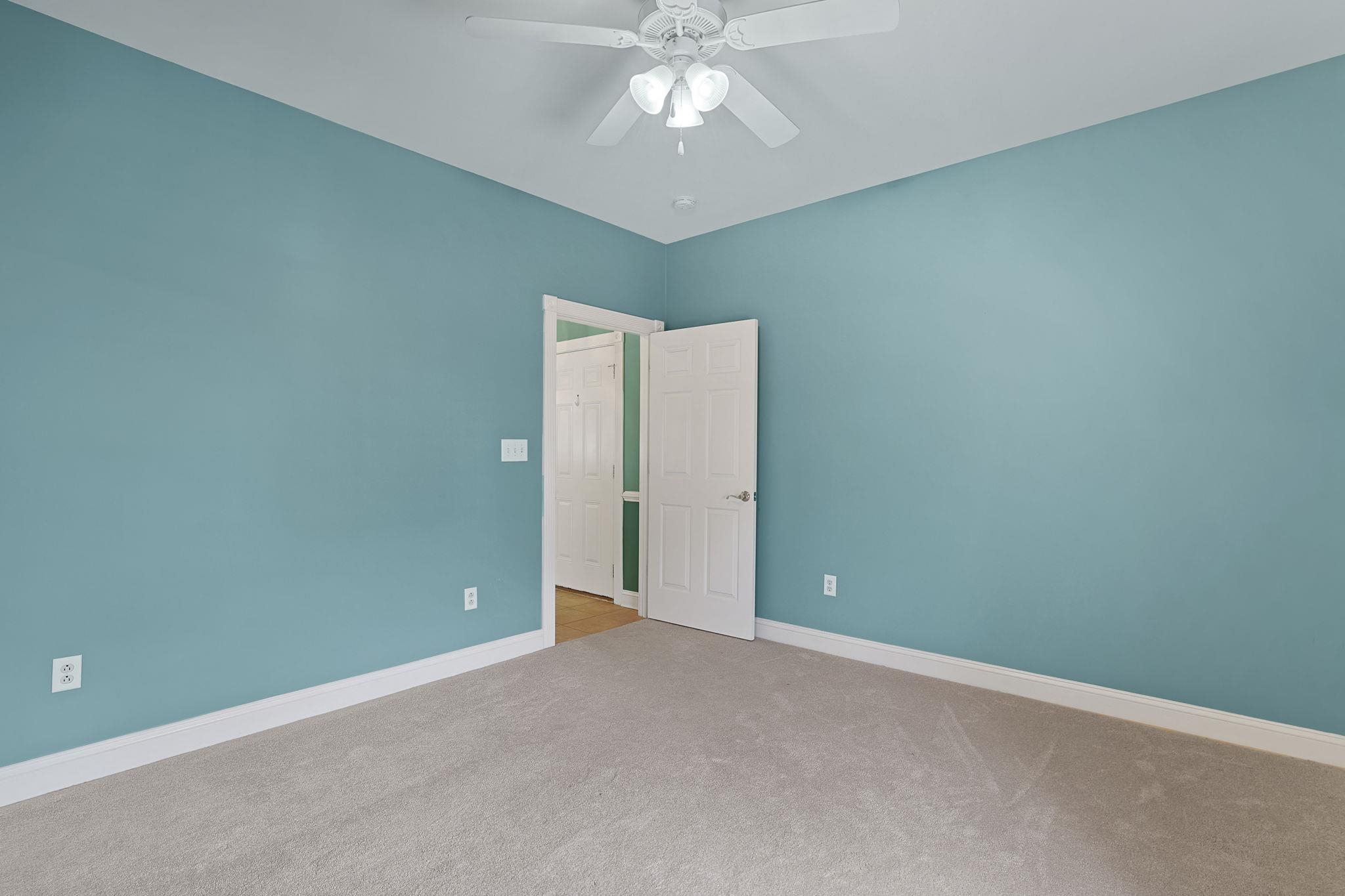4875 Luster Leaf Circle Property Photo 25