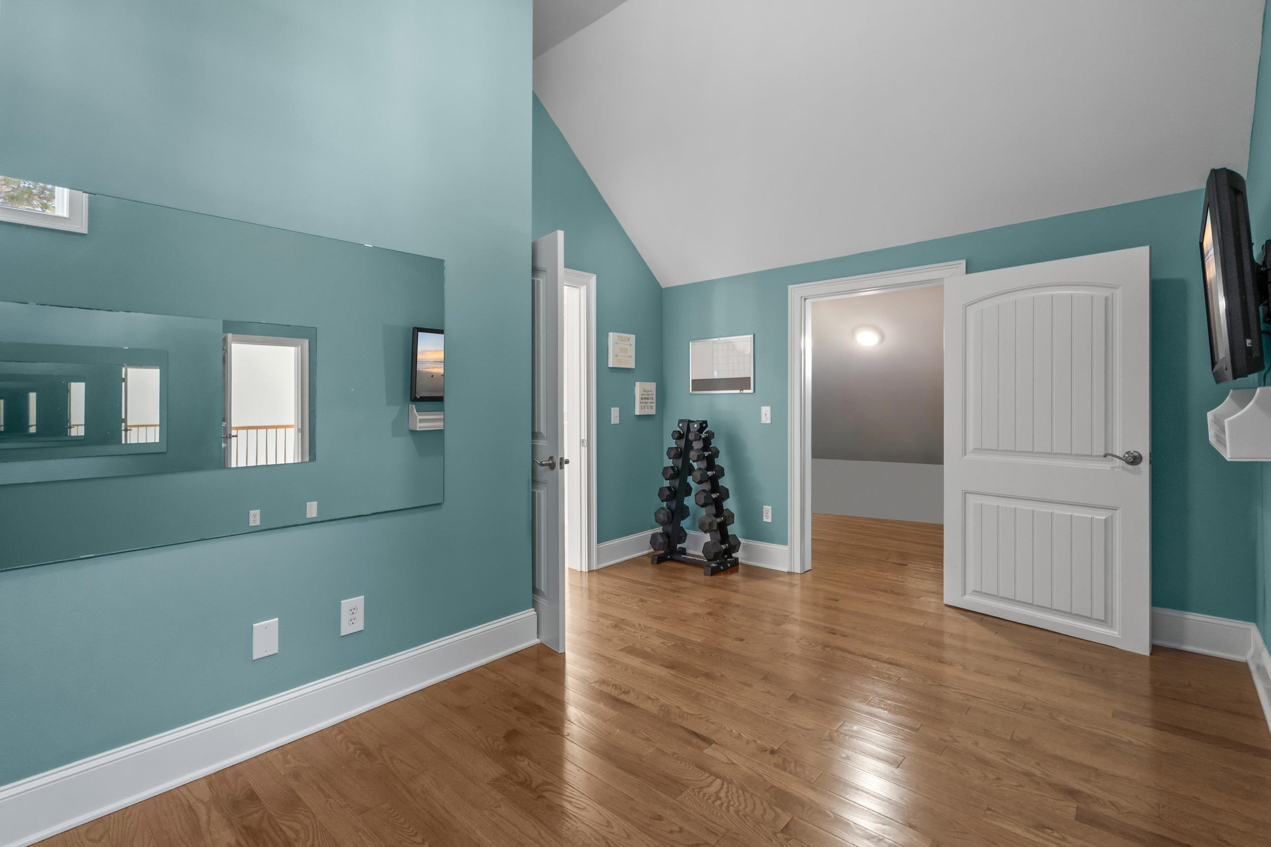 438 Seabury Ln. Property Photo 40