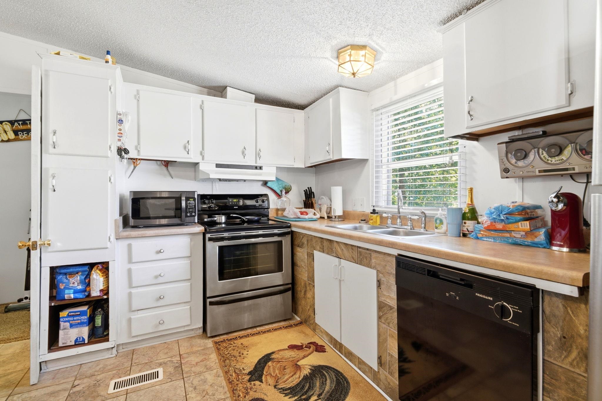 745 River Cliff Dr. Property Photo 16