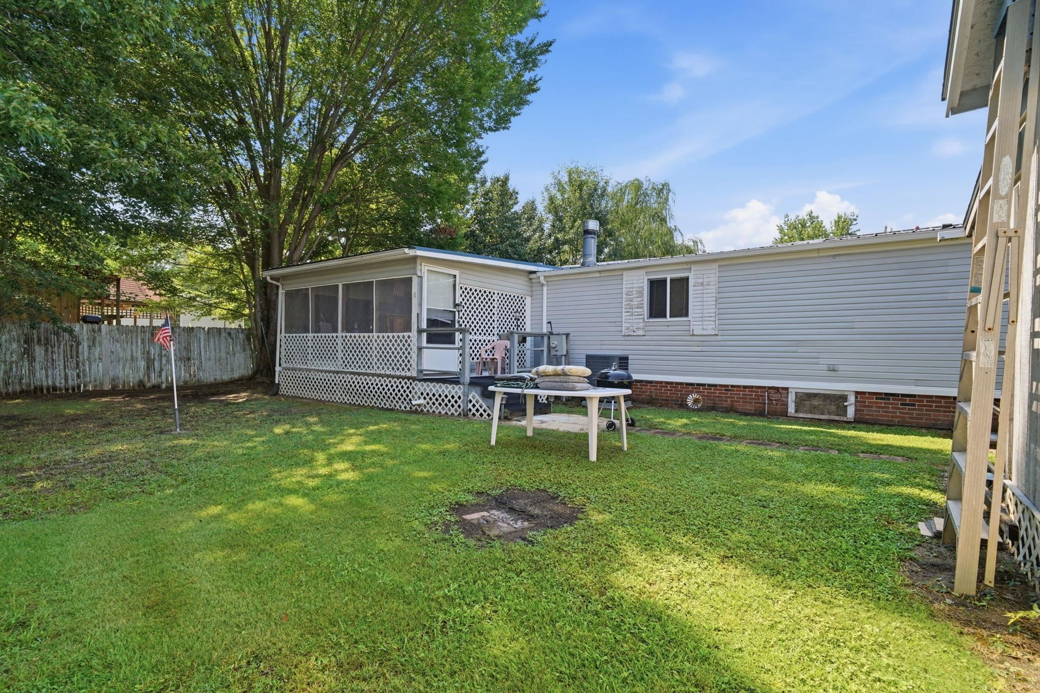 745 River Cliff Dr. Property Photo 27