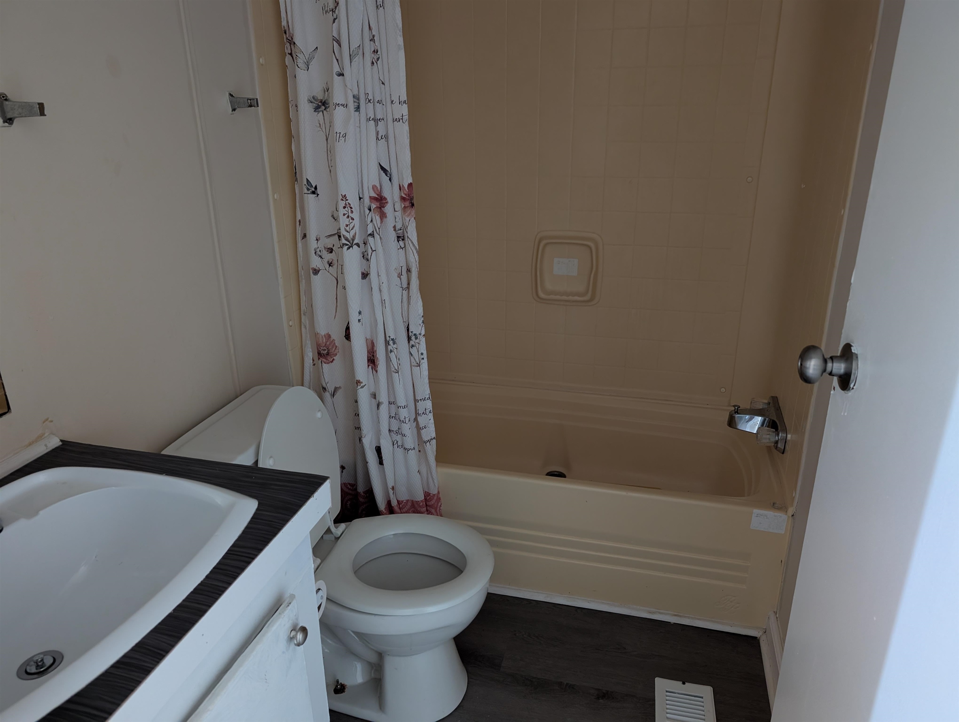 5326 Chinaberry Rd. Property Photo 5