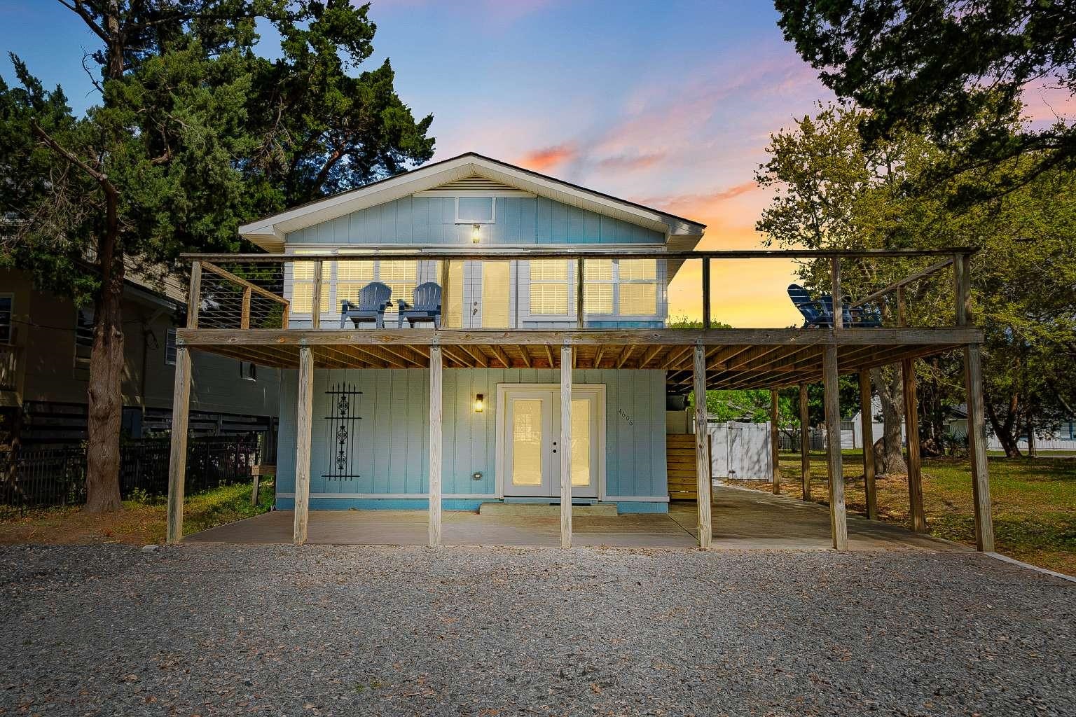 4606 Surf St. Property Photo 1