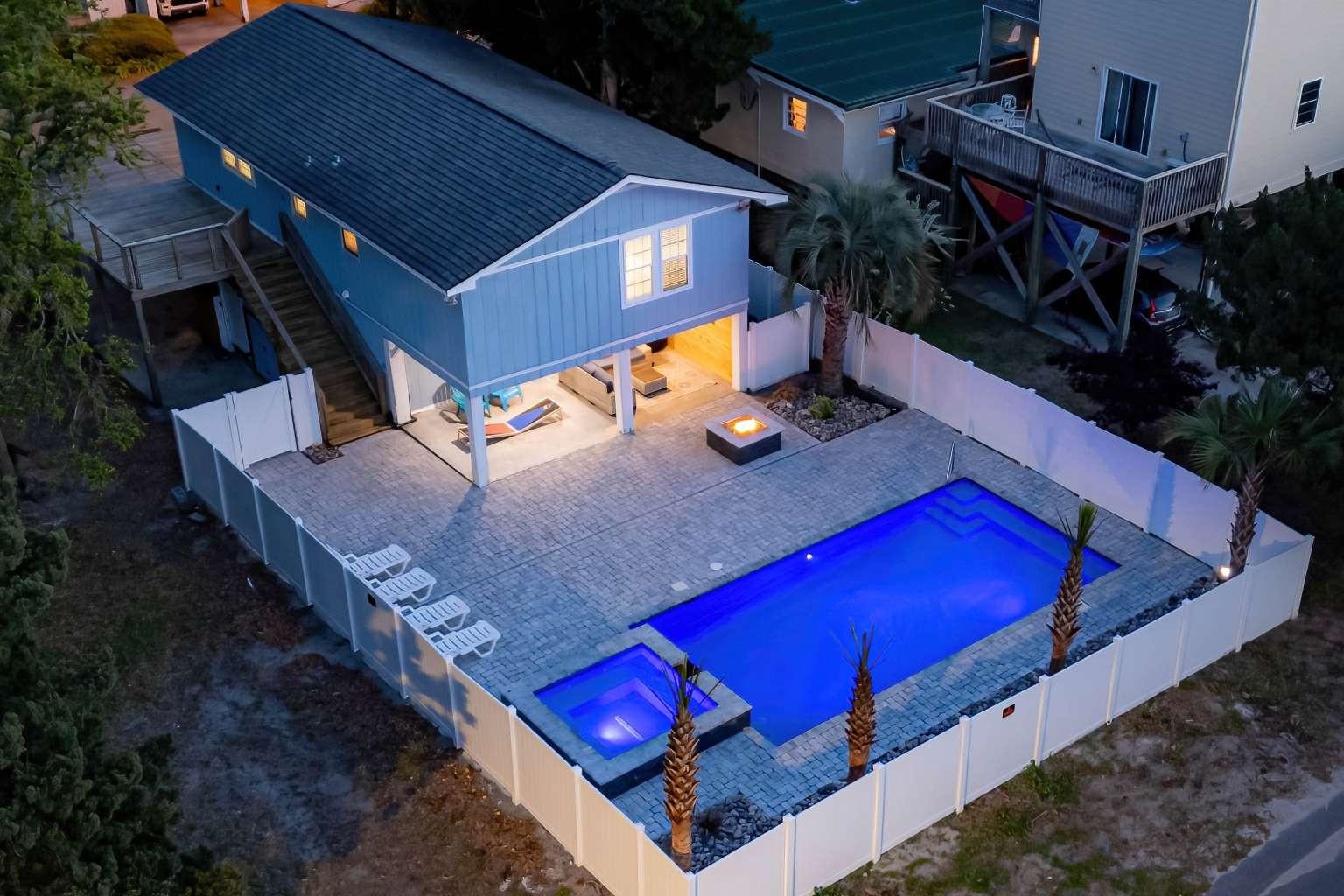 4606 Surf St. Property Photo 4
