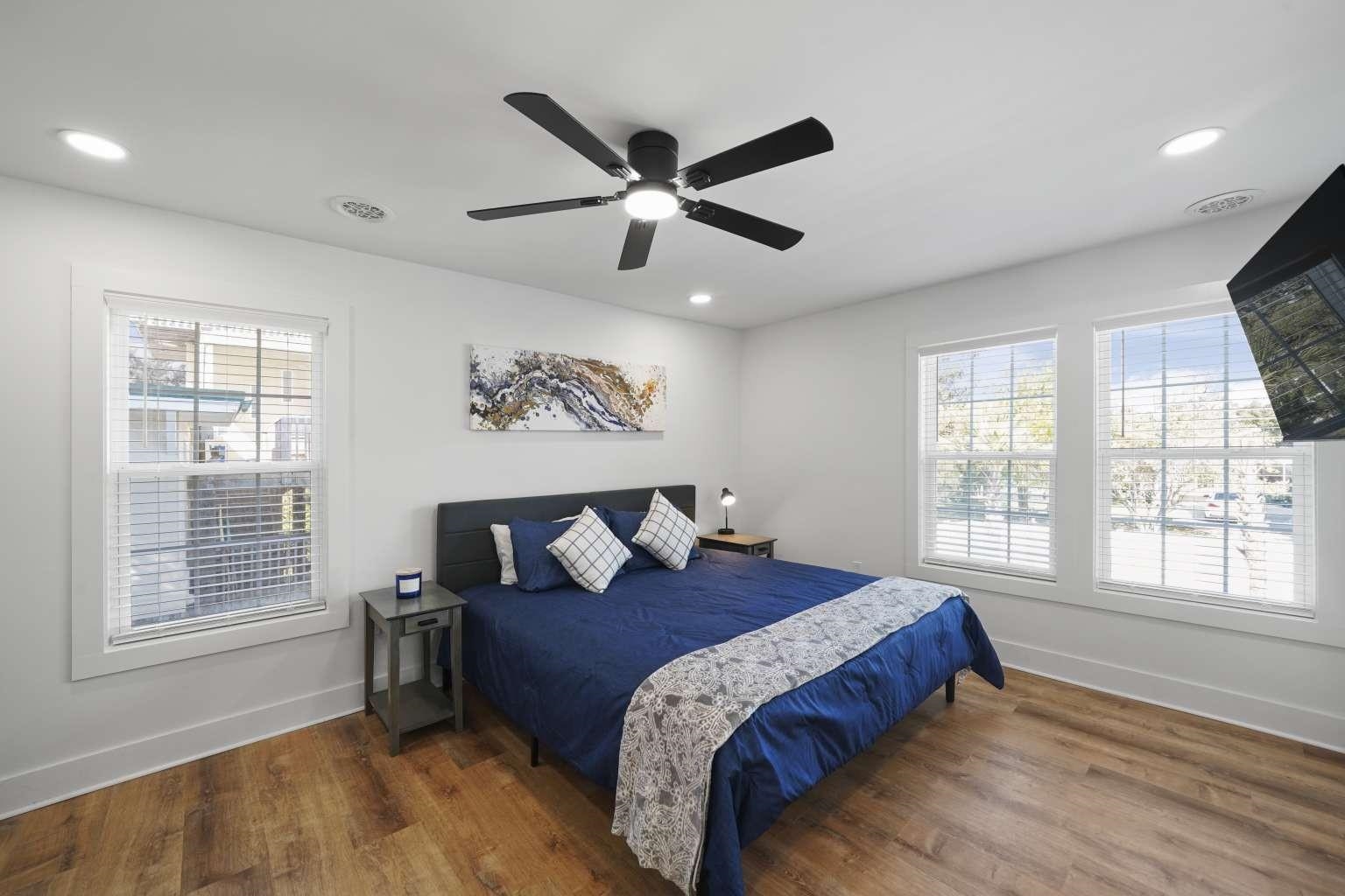 4606 Surf St. Property Photo 17