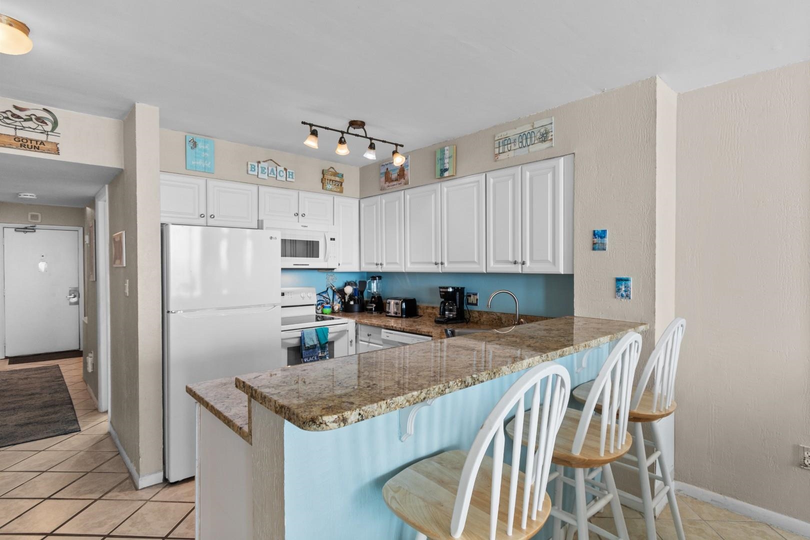 2500 N Ocean Blvd. Property Photo 3