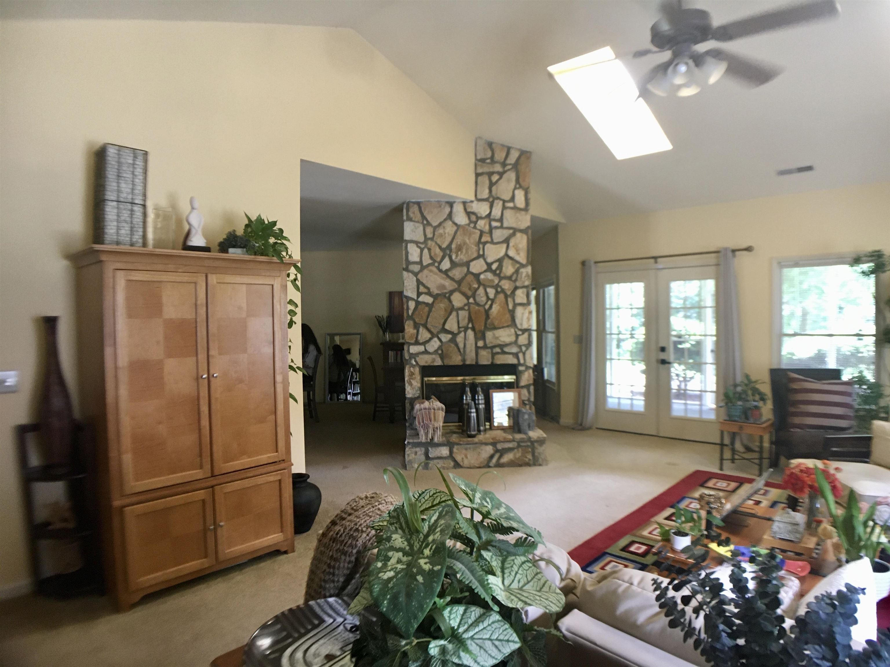 2632 Brick Dr. Property Photo 4