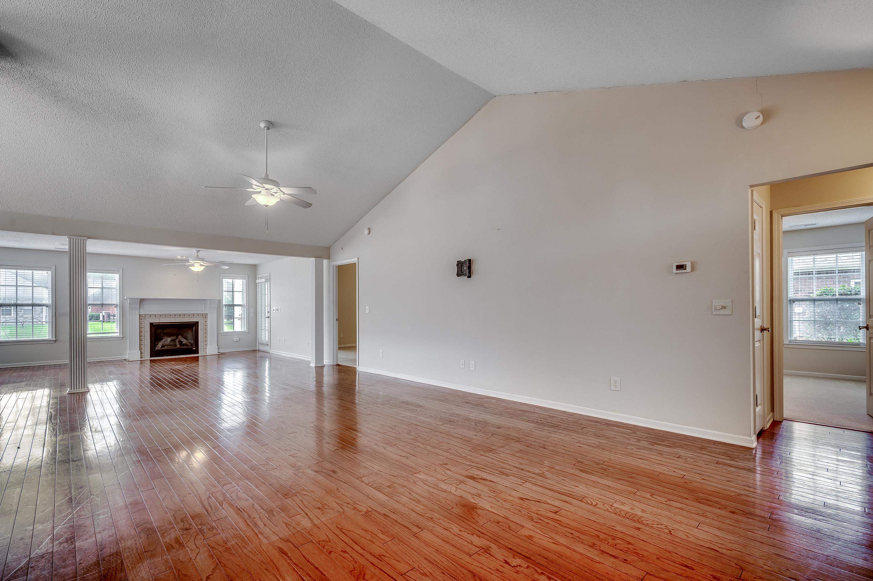 3512 Queens Harbour Blvd. Property Photo 6