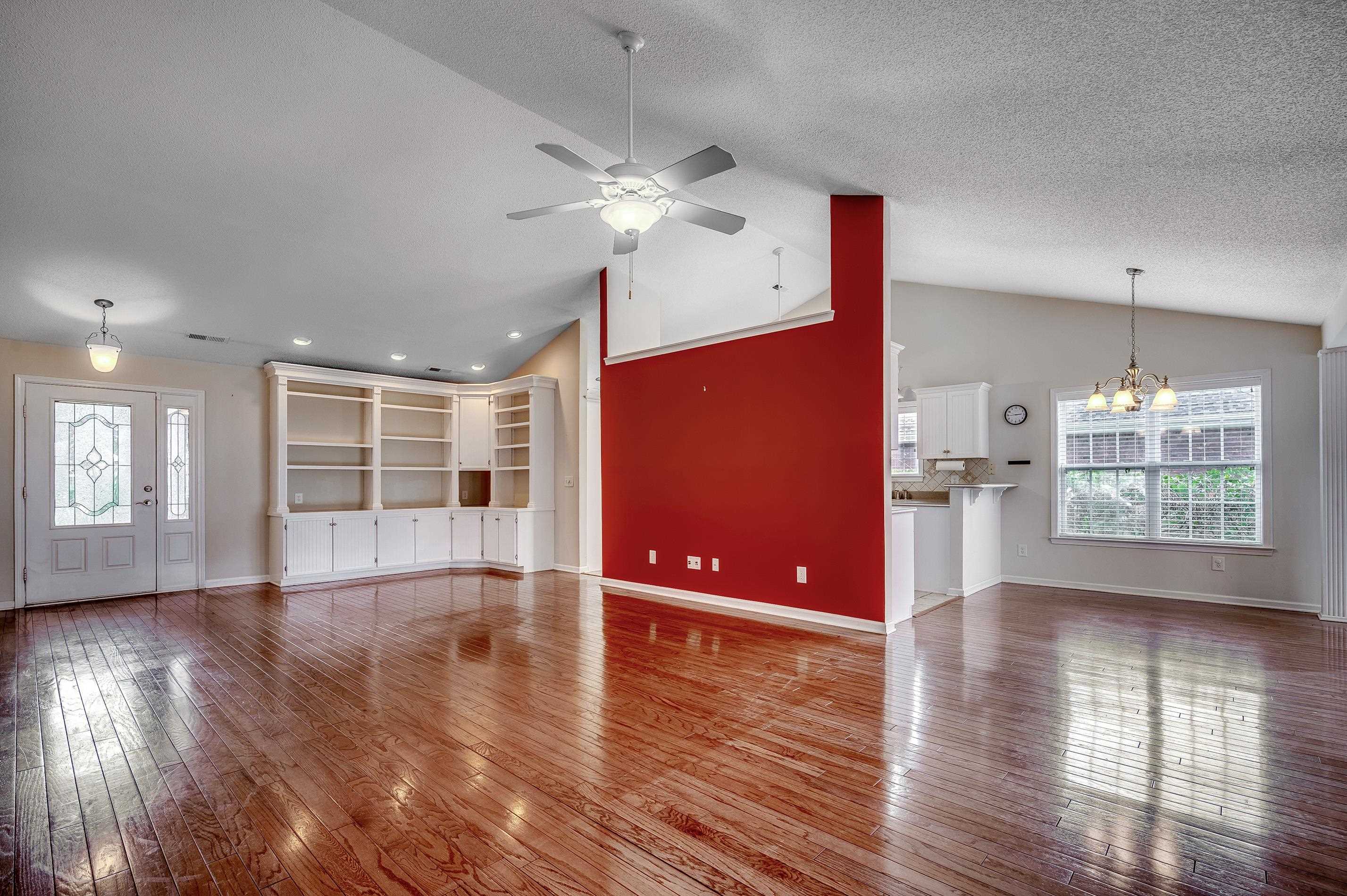 3512 Queens Harbour Blvd. Property Photo 7