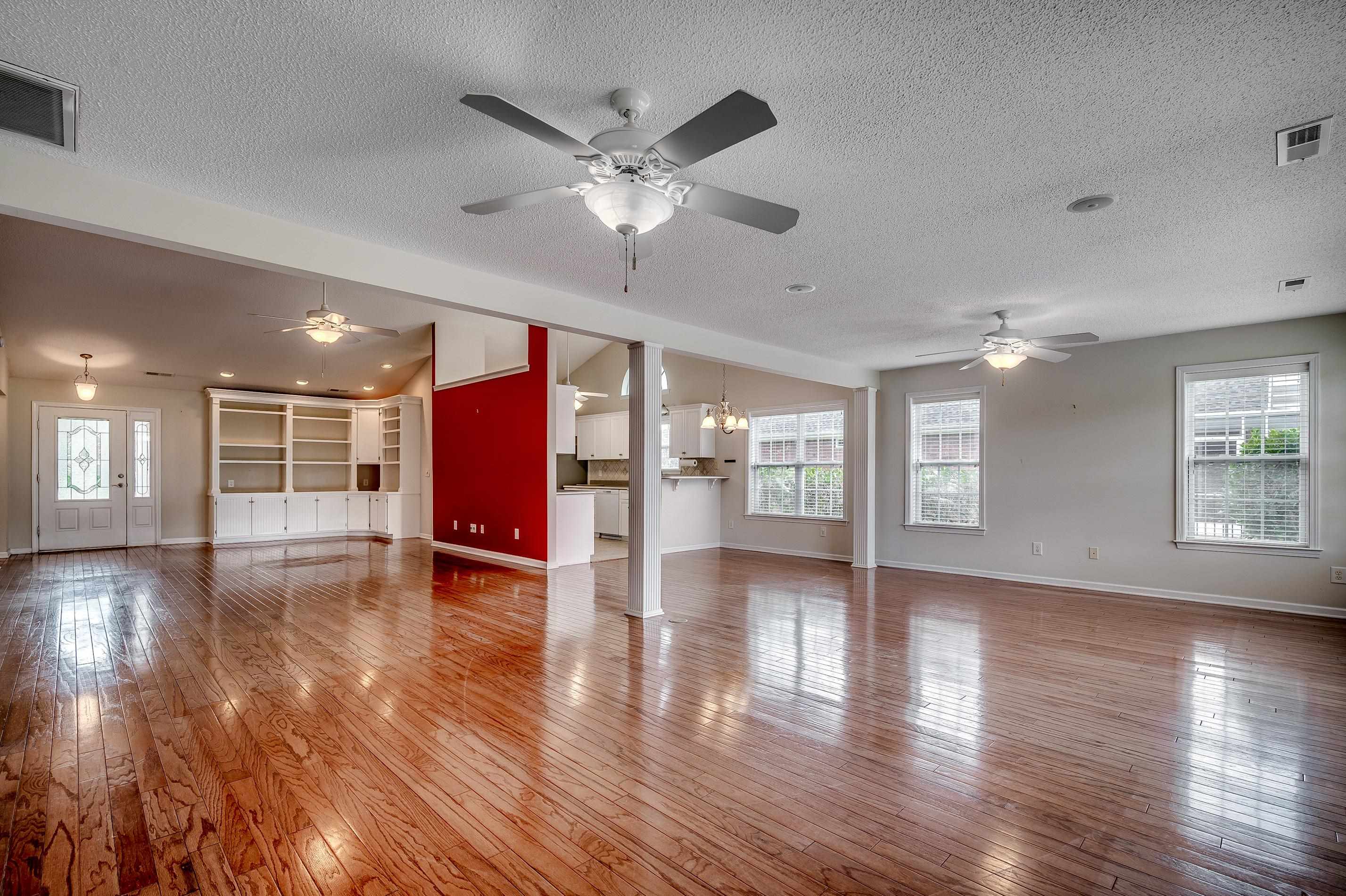 3512 Queens Harbour Blvd. Property Photo 9