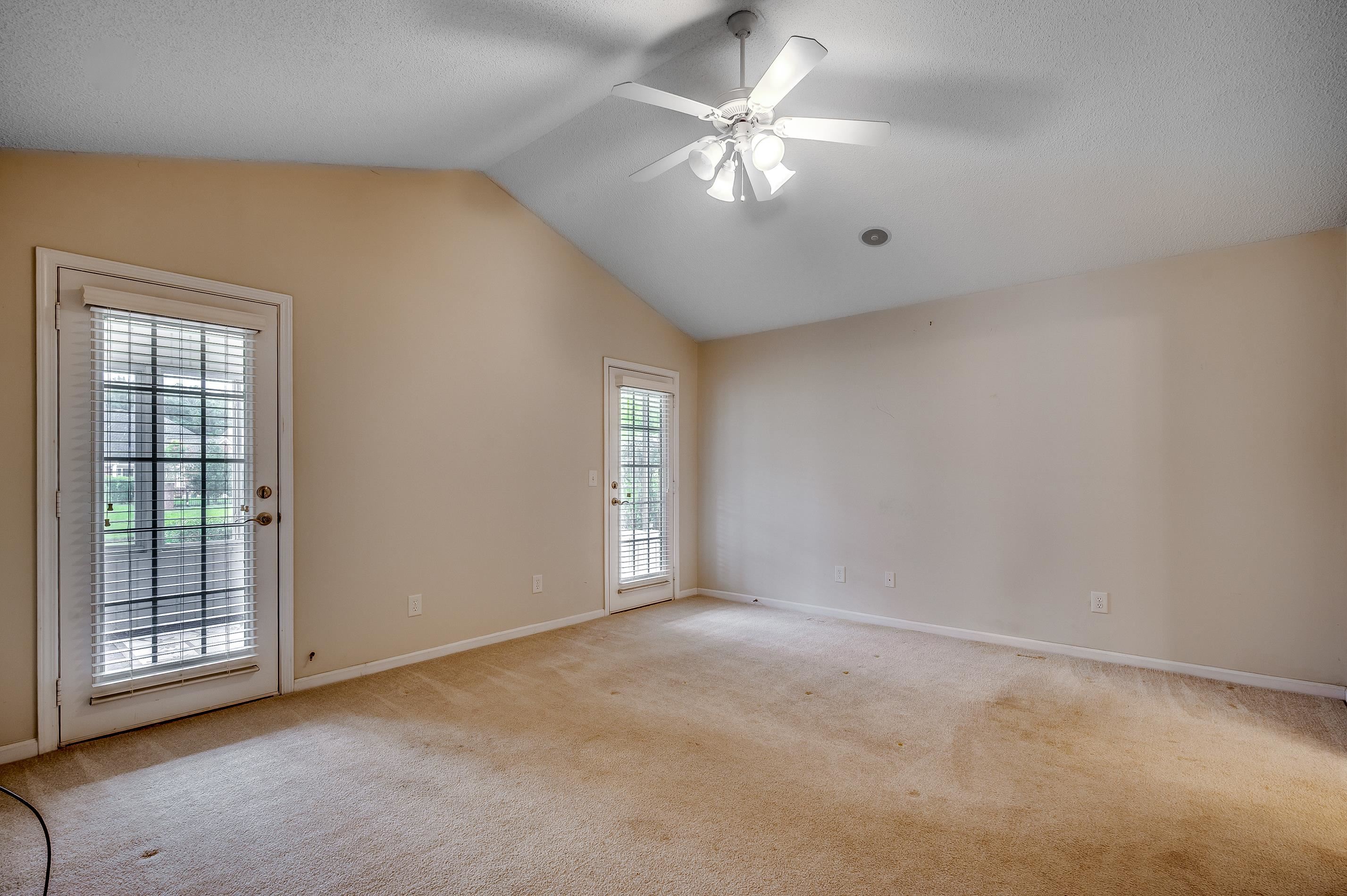 3512 Queens Harbour Blvd. Property Photo 16