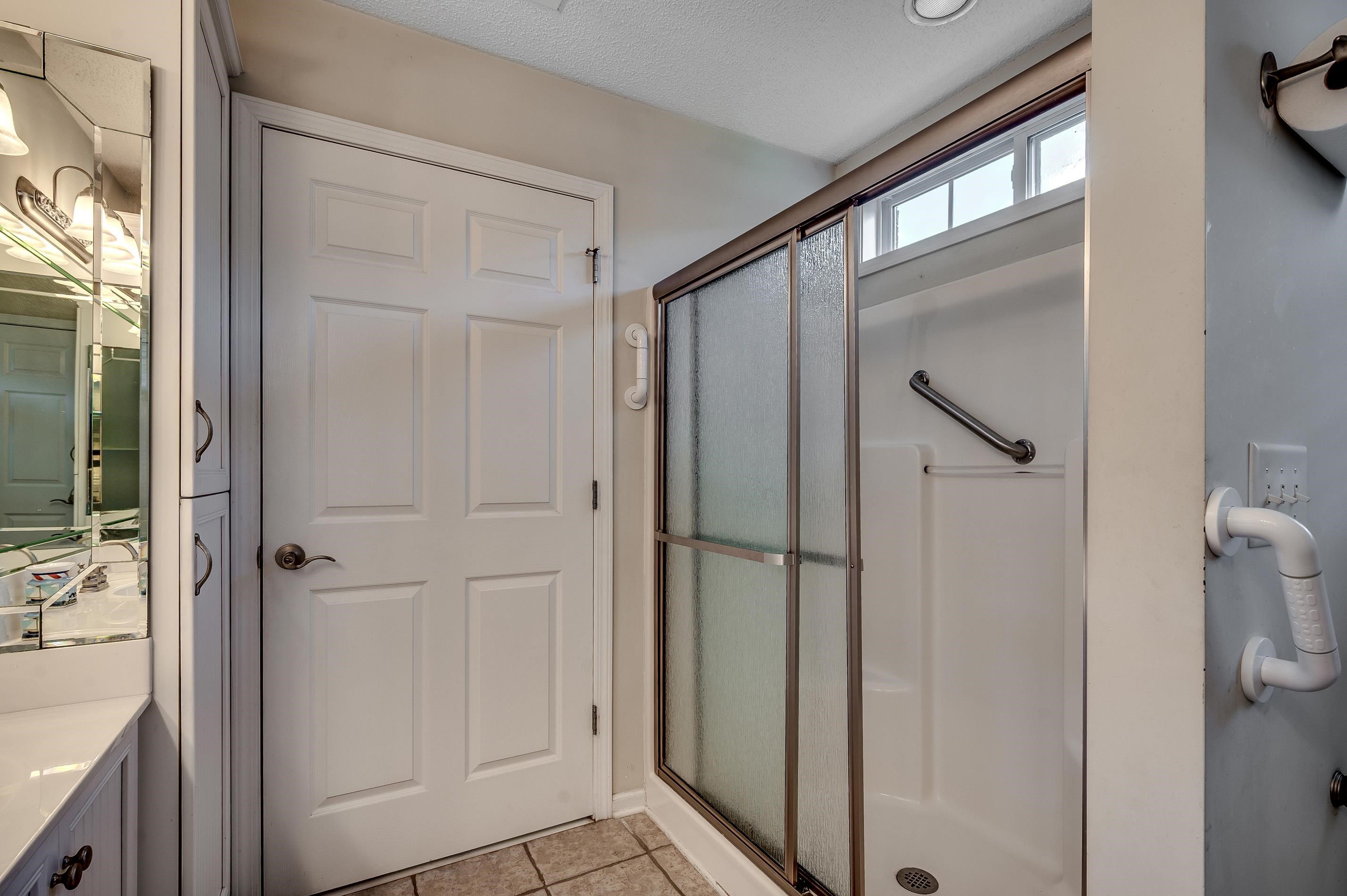 3512 Queens Harbour Blvd. Property Photo 19