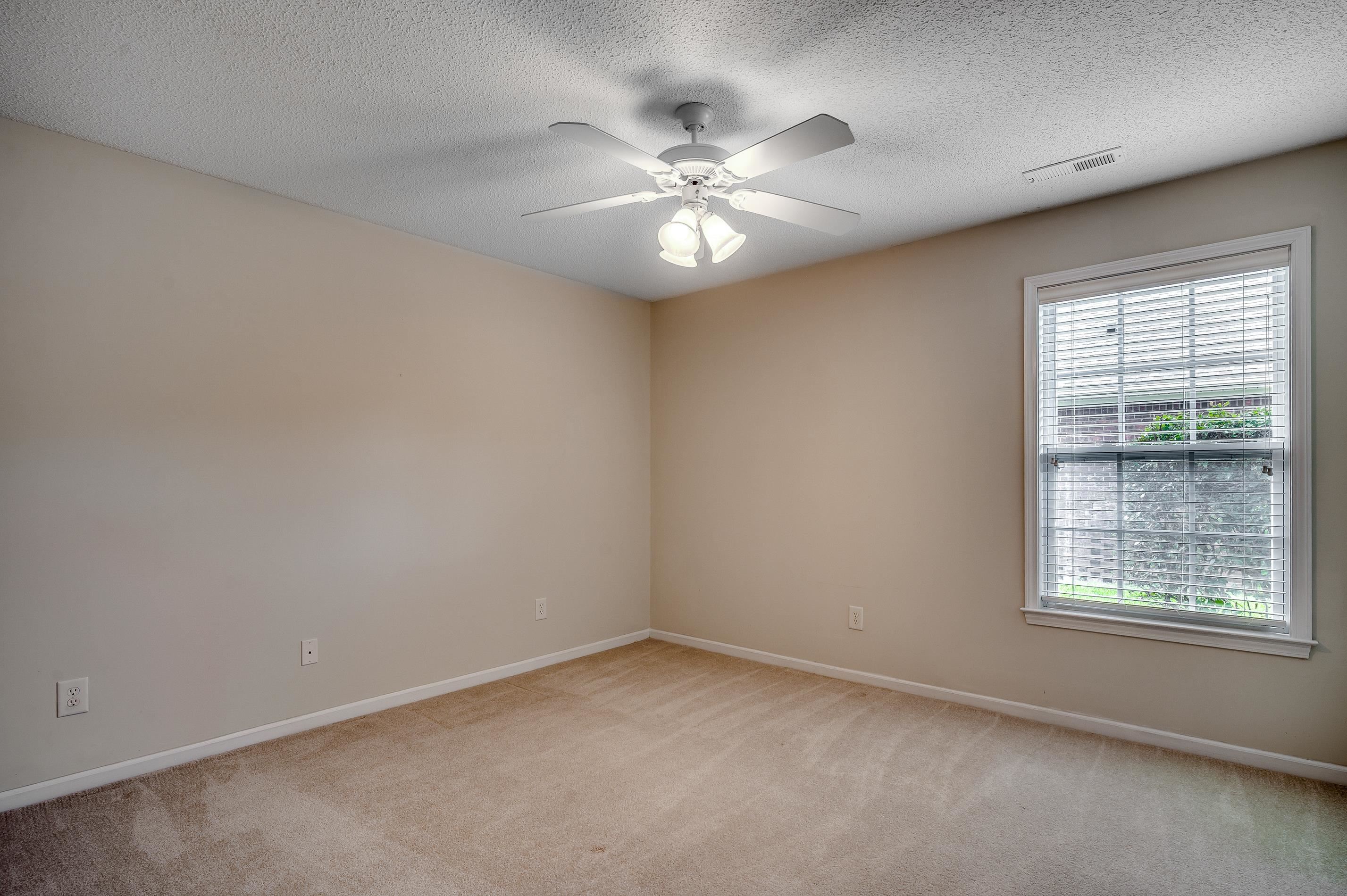3512 Queens Harbour Blvd. Property Photo 20