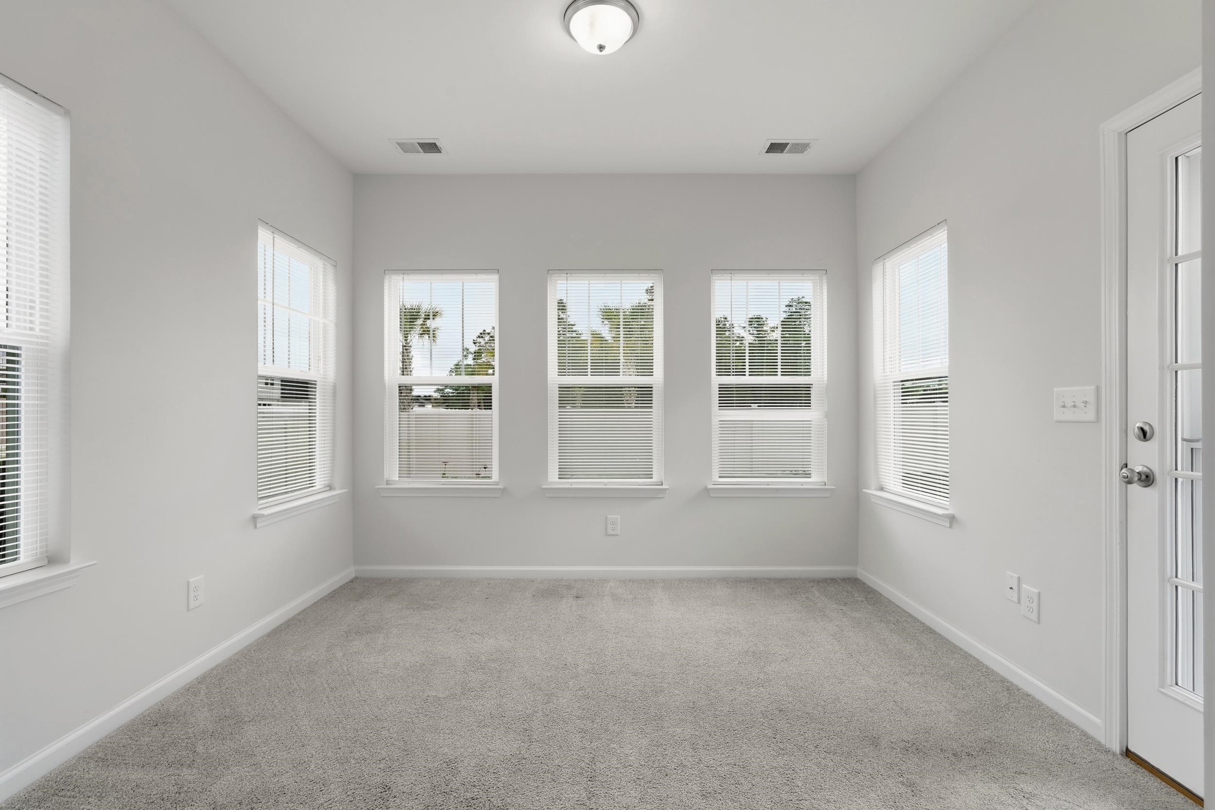 5555 Redleaf Rose Dr. Property Photo 10