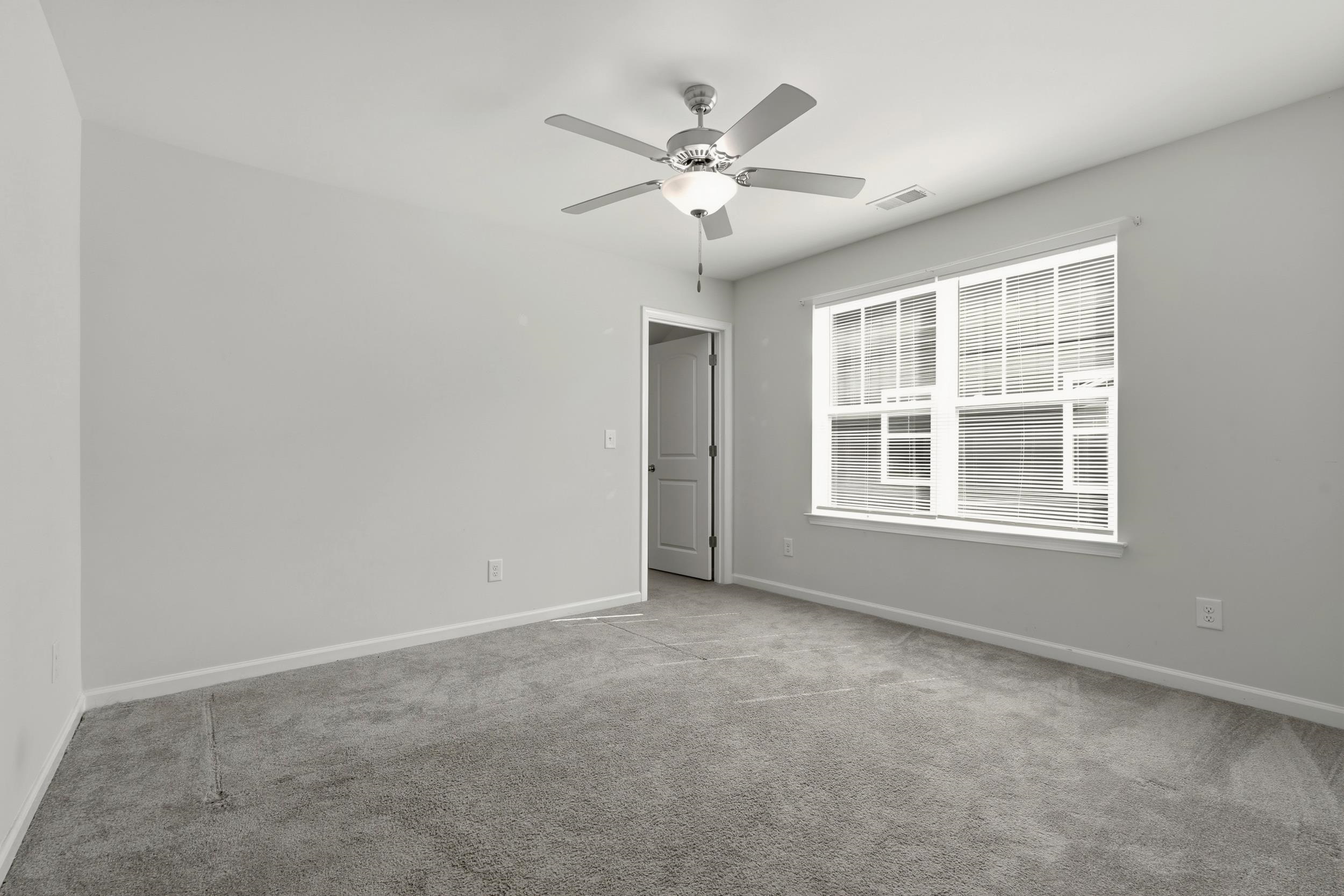 5555 Redleaf Rose Dr. Property Photo 17
