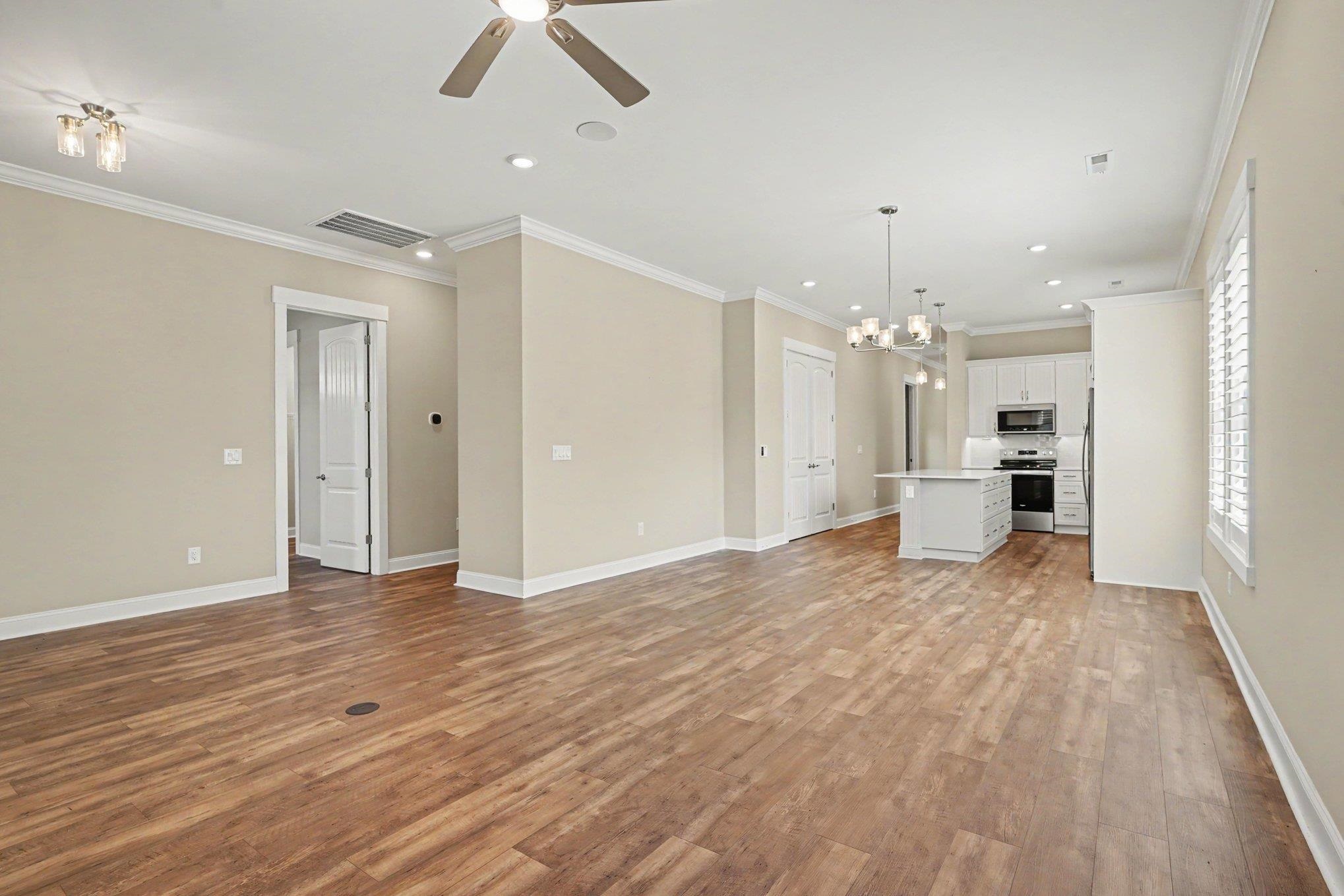 8155 Living Tide Dr. Property Photo 3