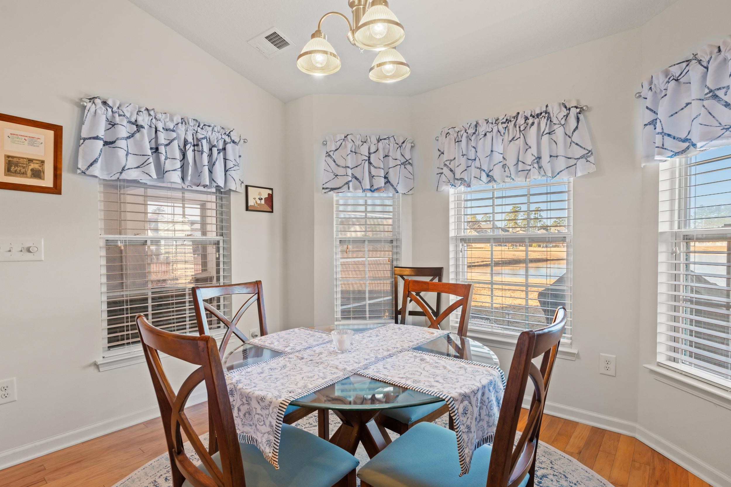 912 Daresbury Ln. Property Photo 10