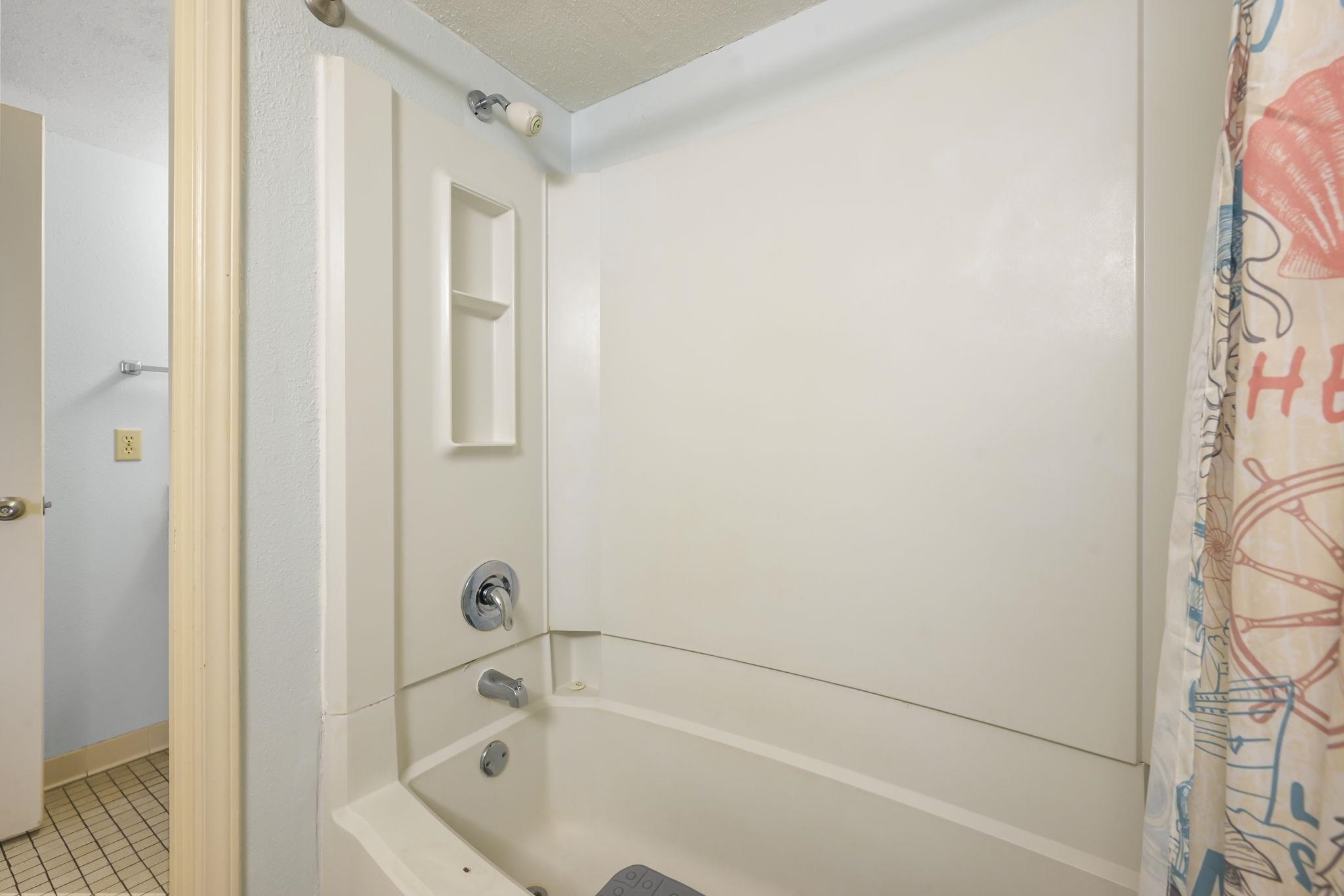 5511 N Ocean Blvd. Property Photo 9