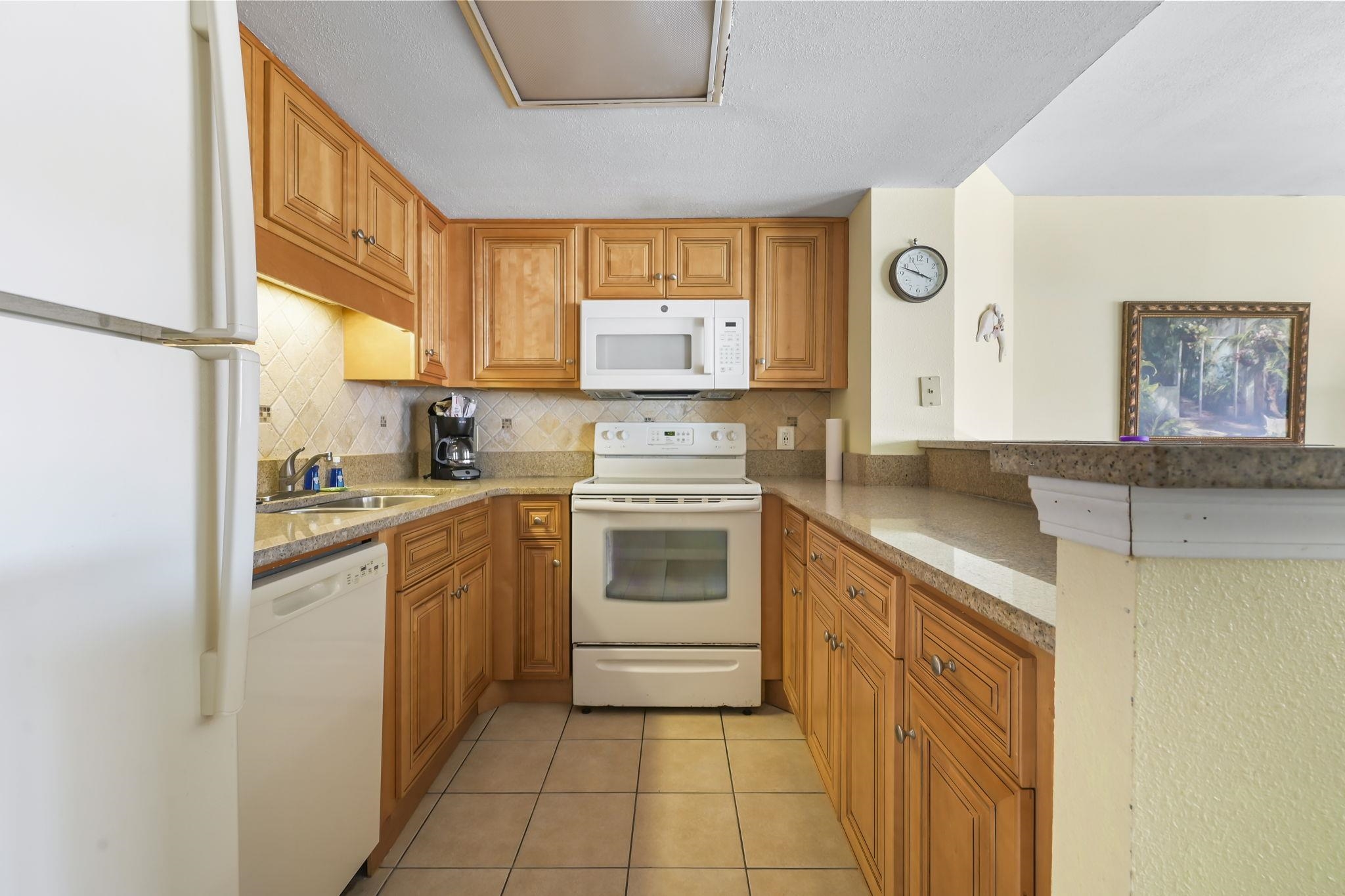 5511 N Ocean Blvd. Property Photo 10