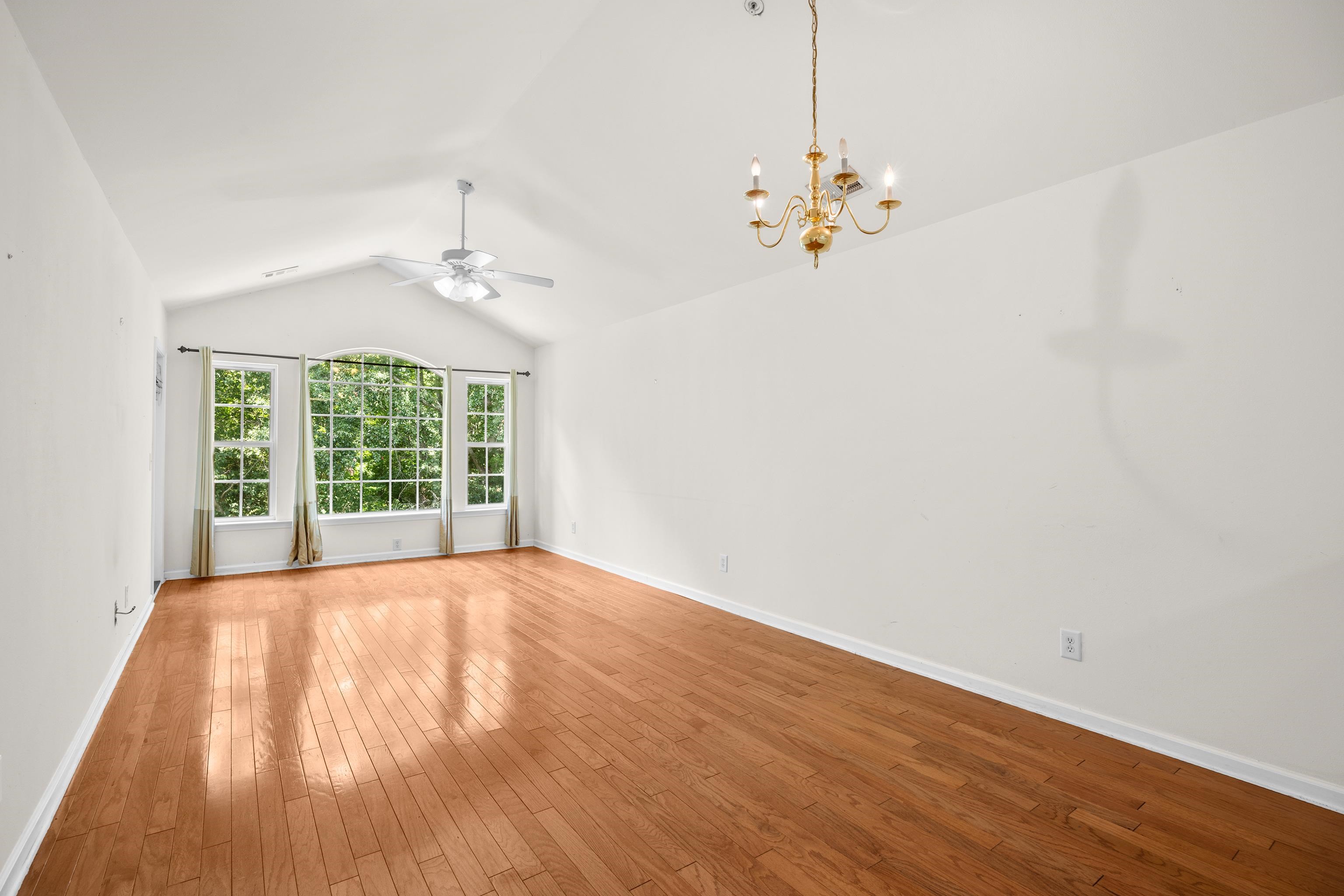 1125 Blue Stem Dr. Property Photo 11