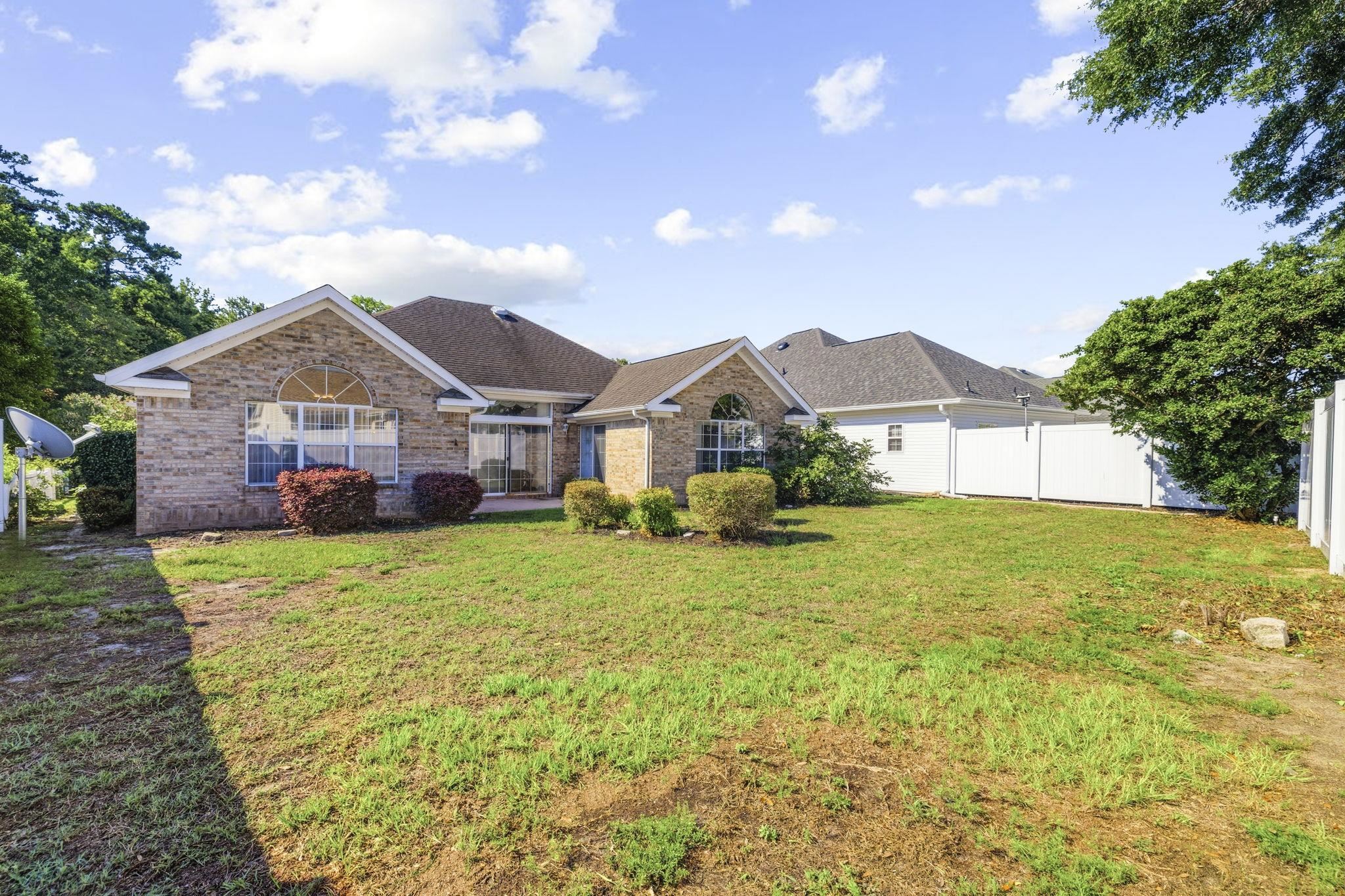 2443 Glen Dr. Property Photo 5