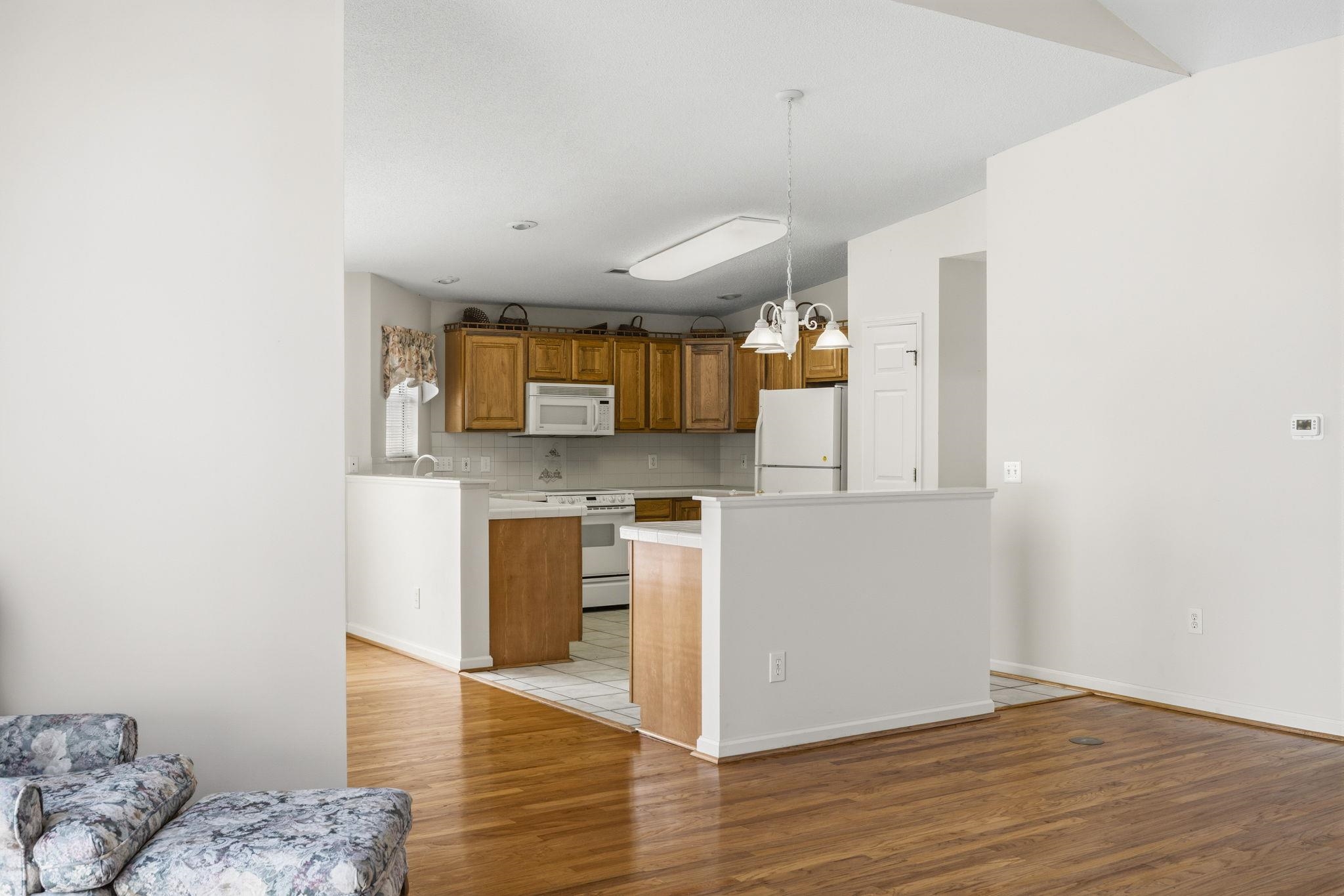 2443 Glen Dr. Property Photo 11