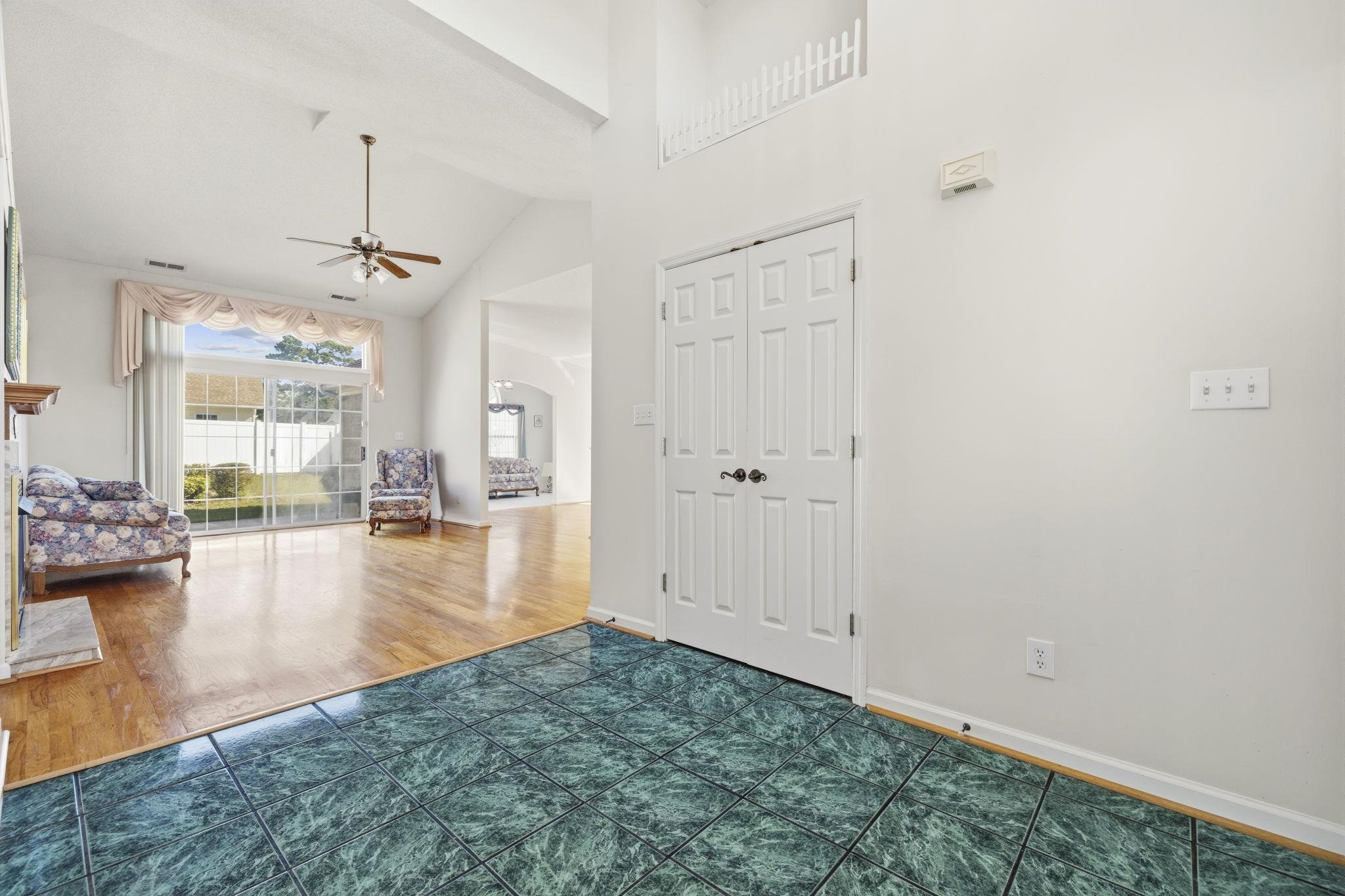 2443 Glen Dr. Property Photo 21