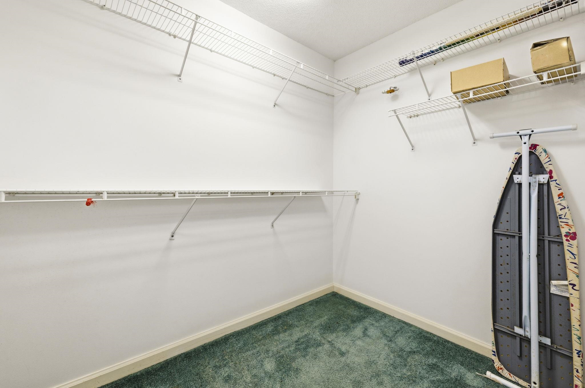 2443 Glen Dr. Property Photo 26