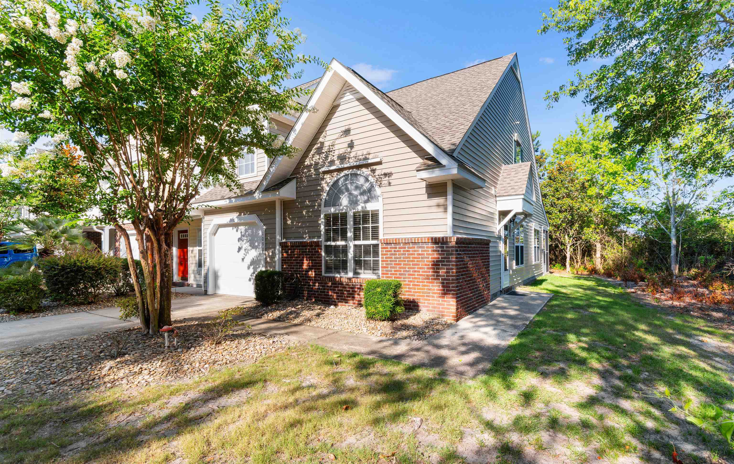 1090 Stanton Pl. Property Photo 1