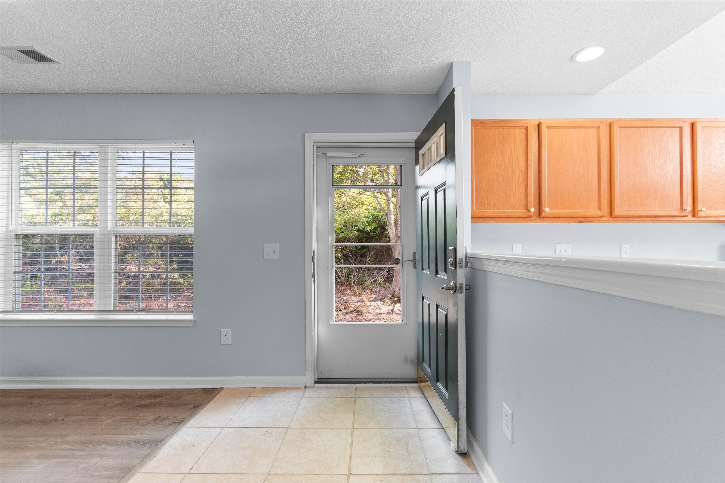 1090 Stanton Pl. Property Photo 5