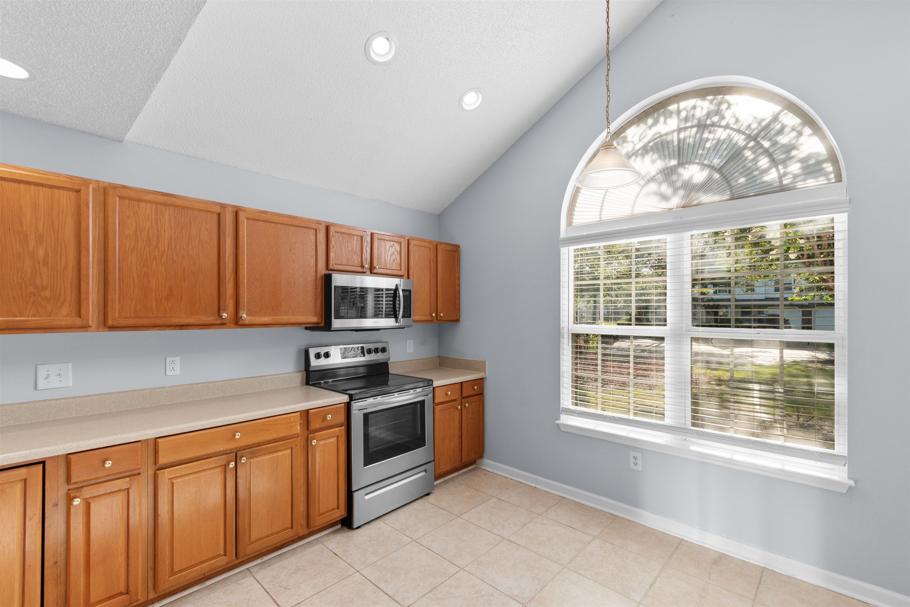 1090 Stanton Pl. Property Photo 6